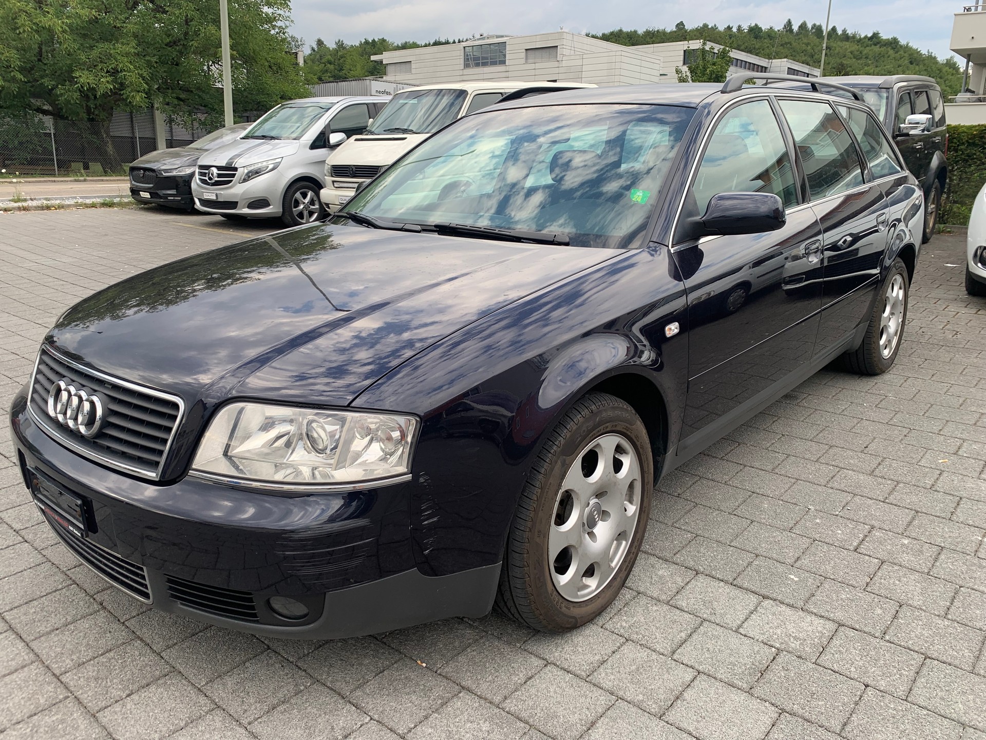 AUDI A6 Avant 2.4