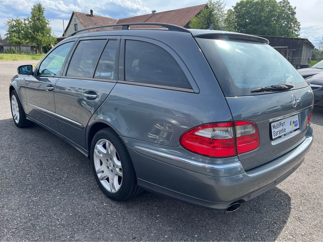 MERCEDES-BENZ E 320 CDI Avantgarde 4Matic Automatic-image-4