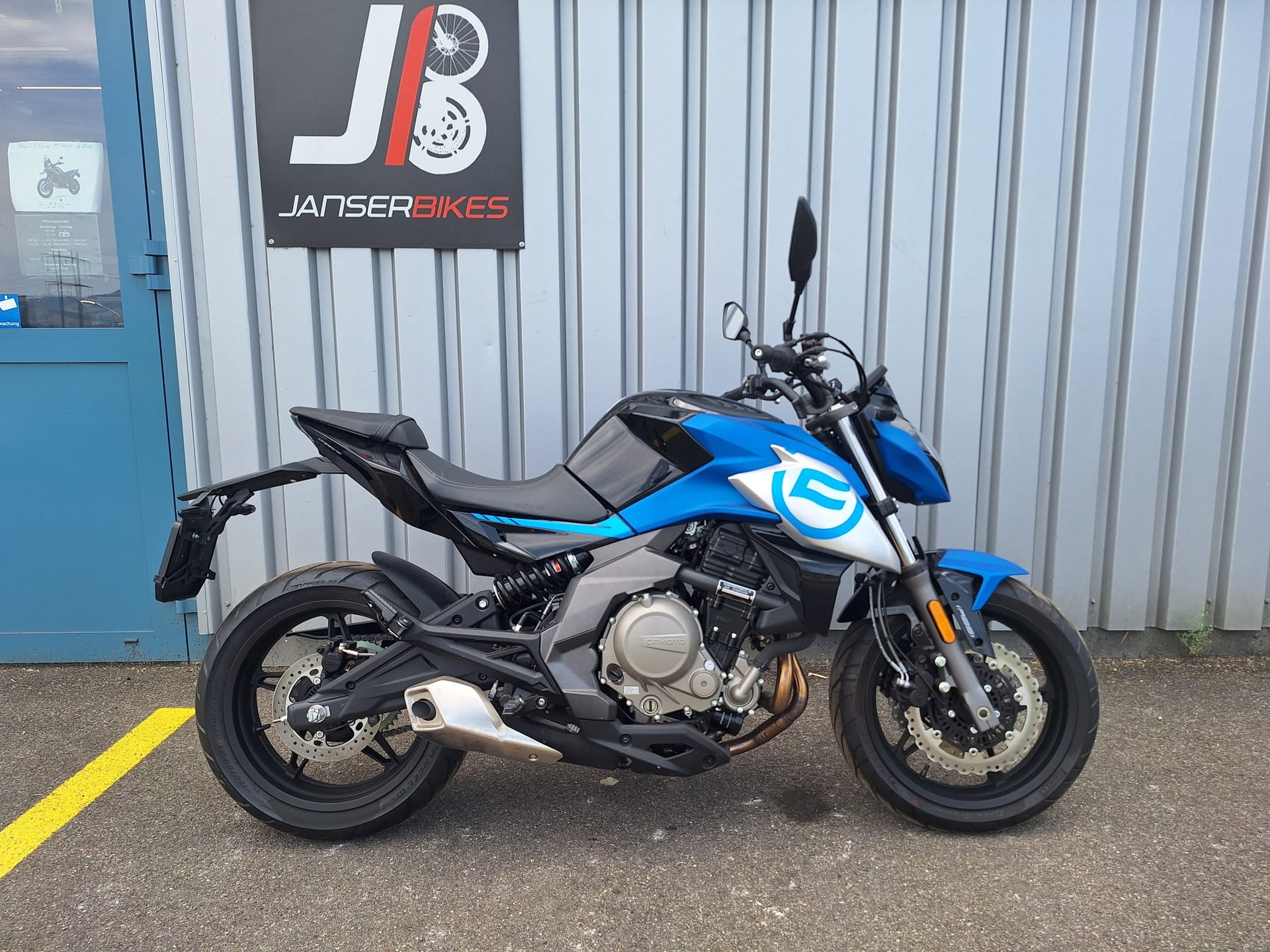 CF MOTO 650 NK-image-0