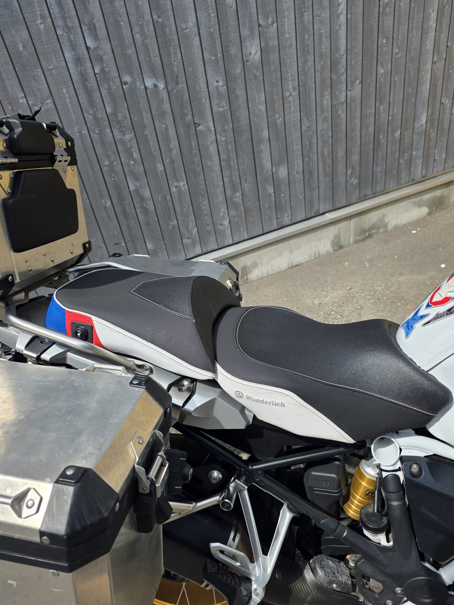 BMW R 1250 GS Adventure-image-1