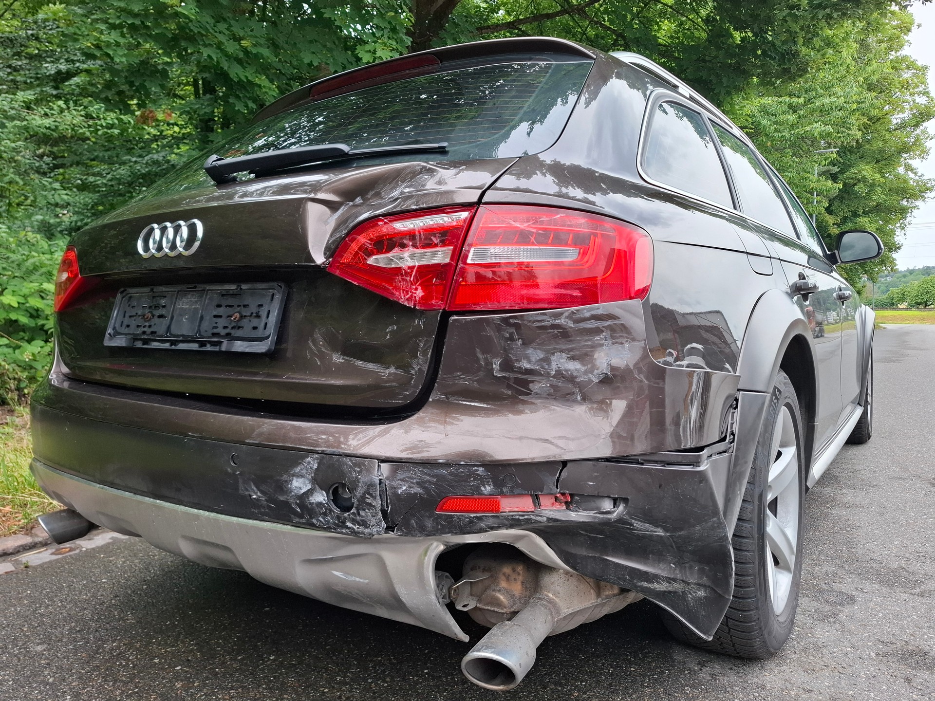 AUDI A4 allroad 3.0 TDI quattro S-tronic-image-15