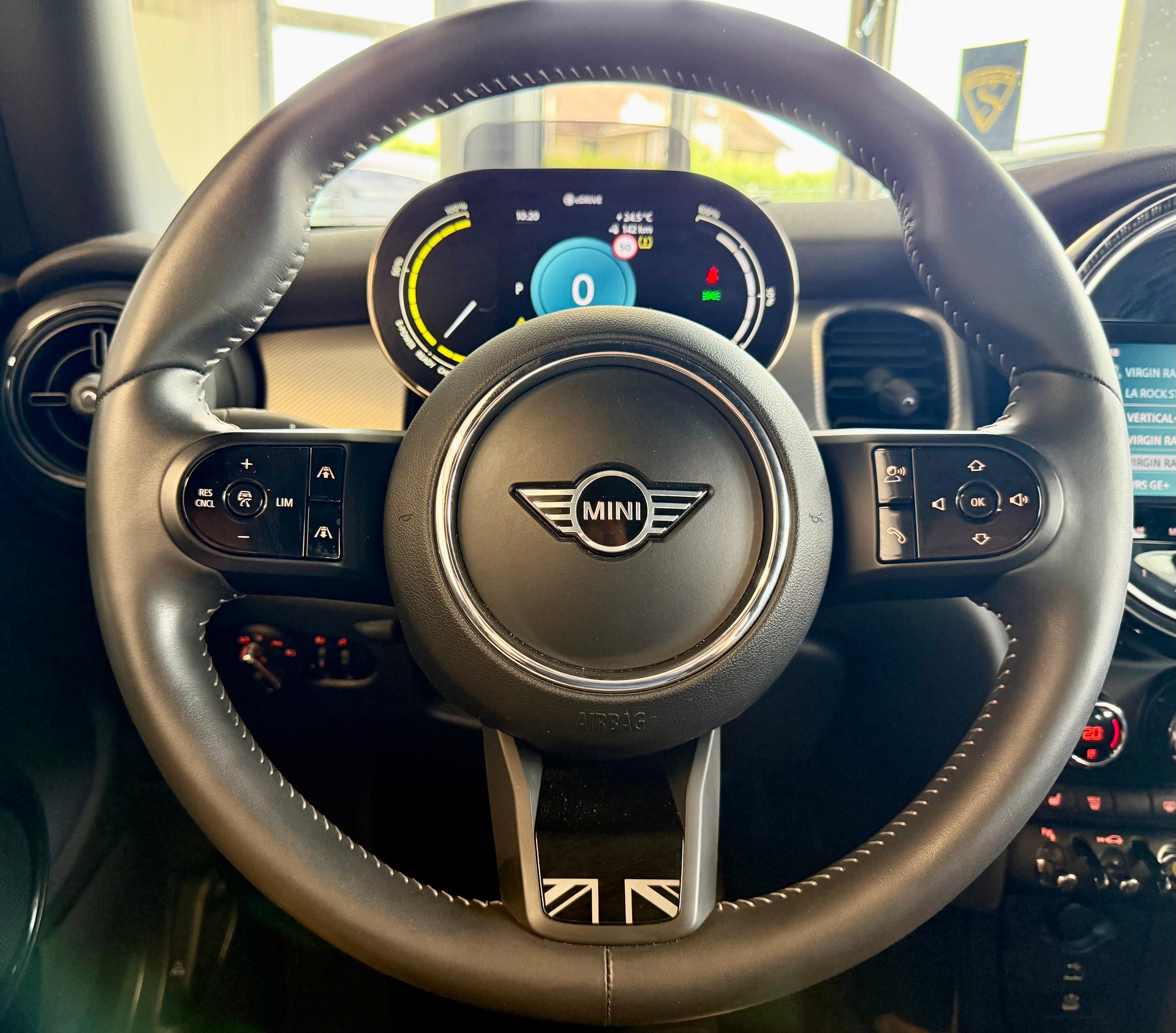 MINI Cooper SE-image-15