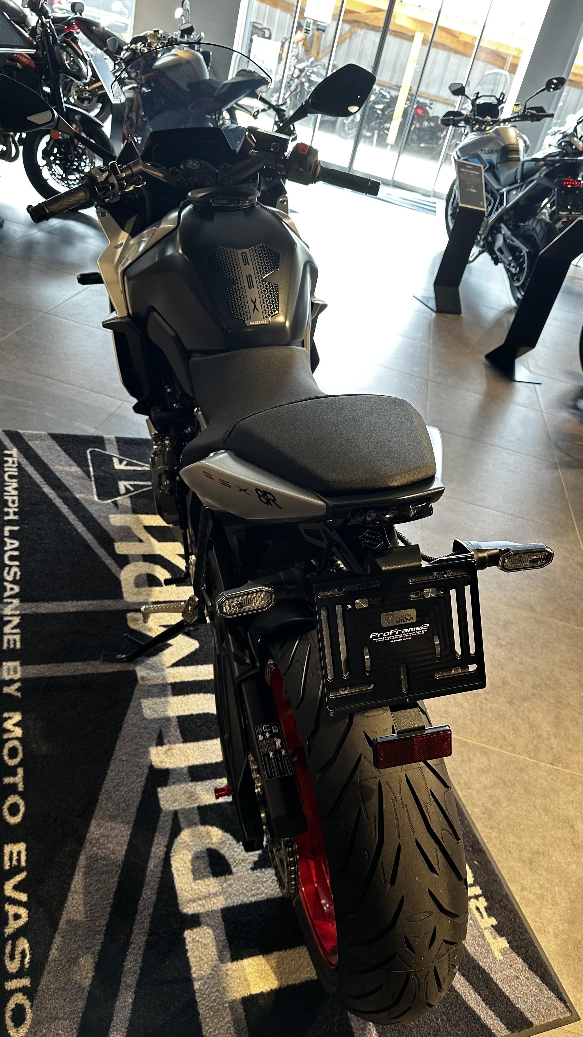 SUZUKI GSX 8 R-image-3