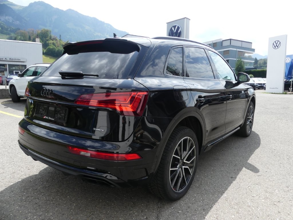AUDI Q5 40 TDI Black Edition quattro S-tronic-showroom-element-3