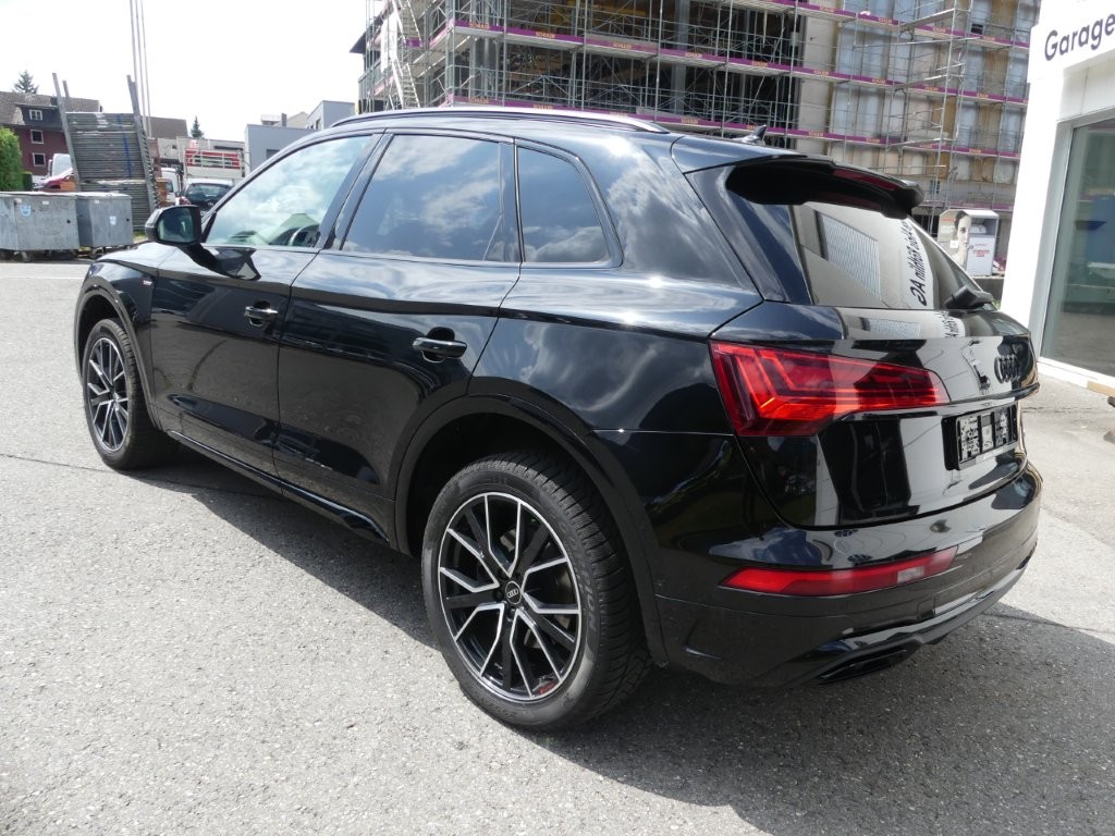 AUDI Q5 40 TDI Black Edition quattro S-tronic-showroom-element-1