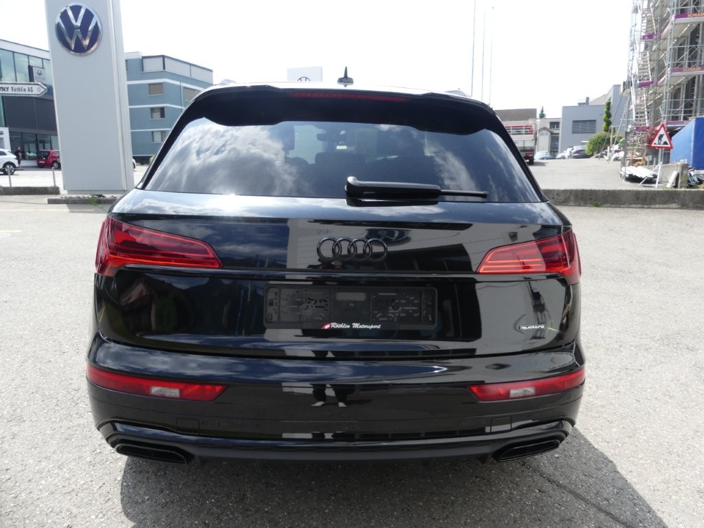 AUDI Q5 40 TDI Black Edition quattro S-tronic-showroom-element-2