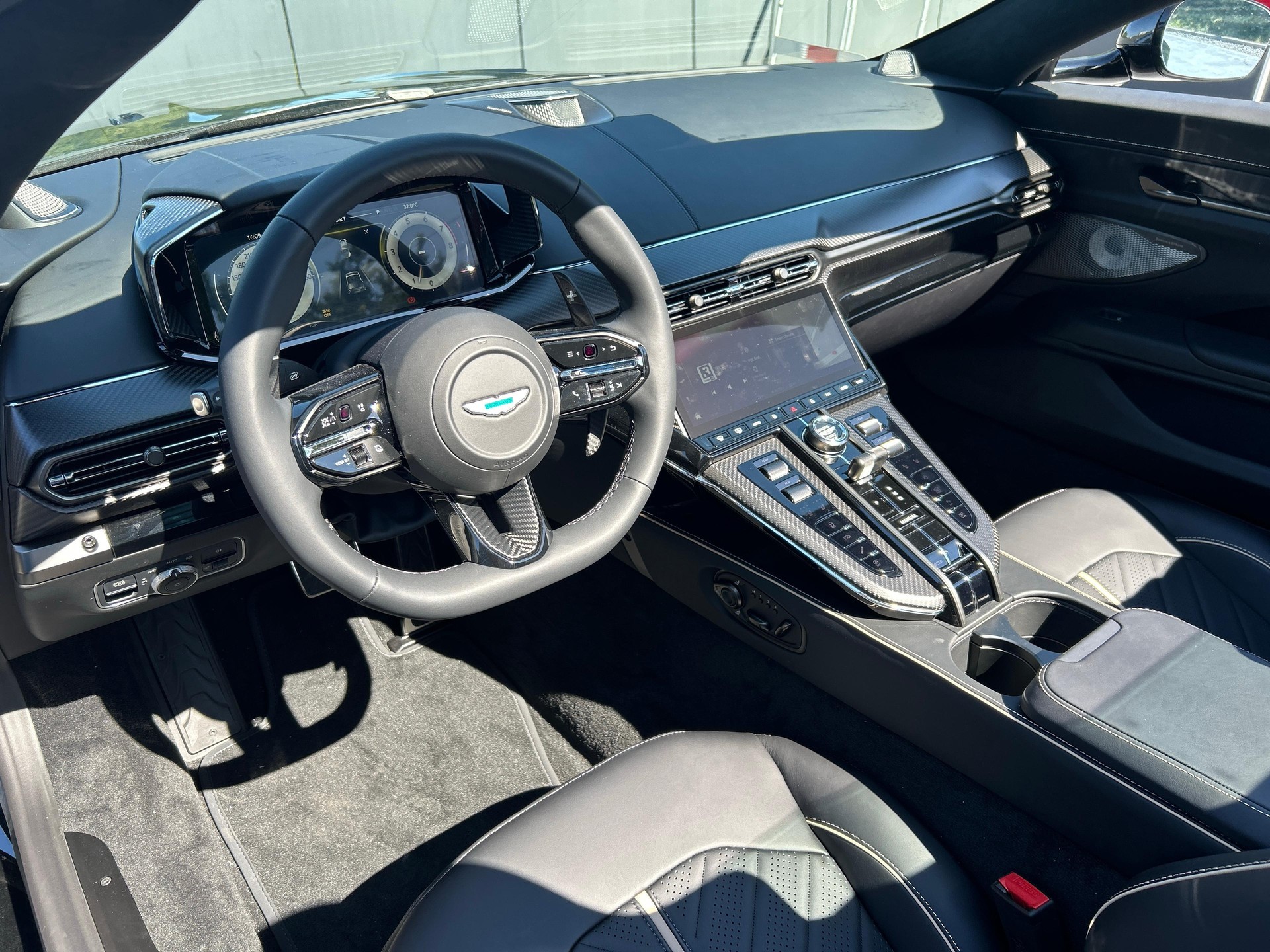 ASTON MARTIN V8 Vantage Roadster 4.0 S V8 Bi-Turbo-image-21