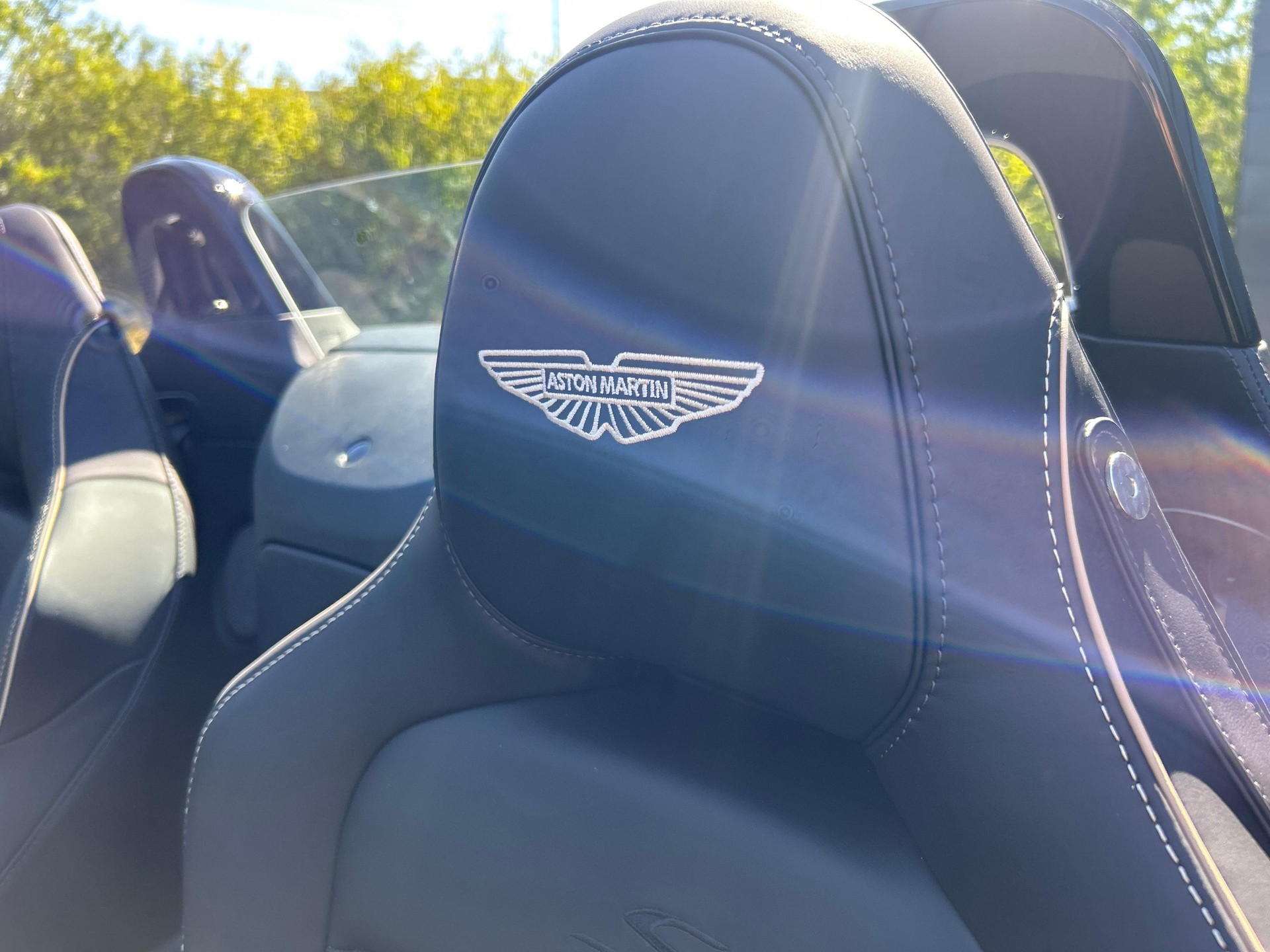 ASTON MARTIN V8 Vantage Roadster 4.0 S V8 Bi-Turbo-image-17