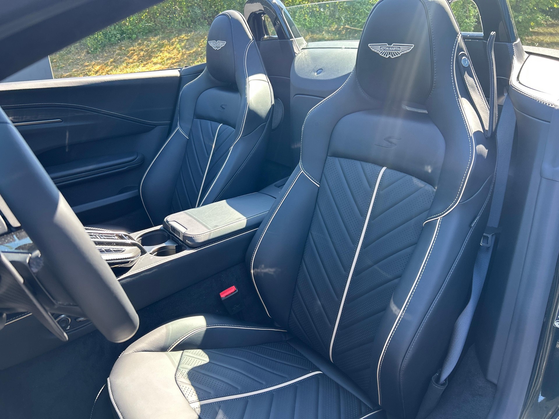 ASTON MARTIN V8 Vantage Roadster 4.0 S V8 Bi-Turbo-image-22
