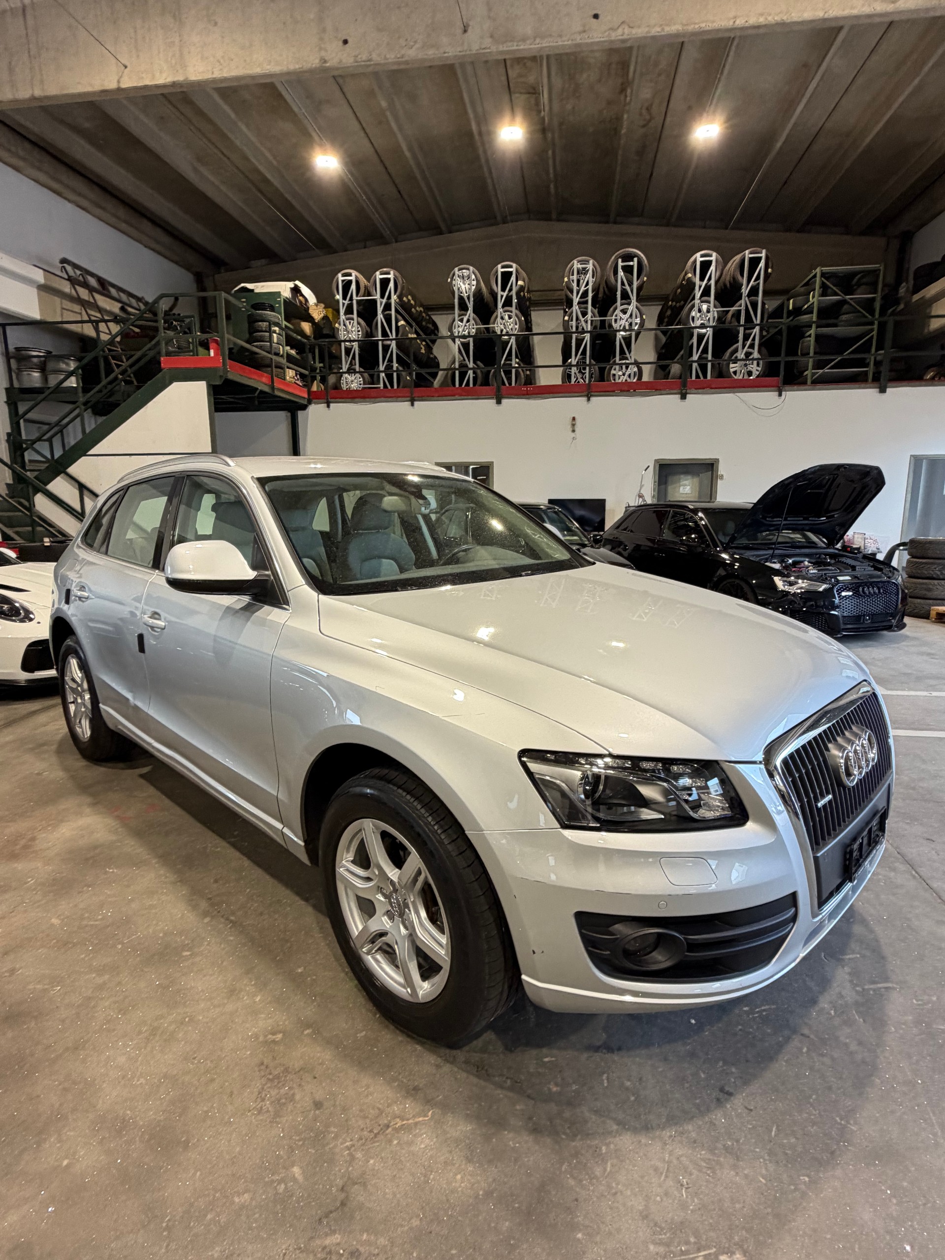 AUDI Q5 2.0 TFSI quattro S-tronic-image-9