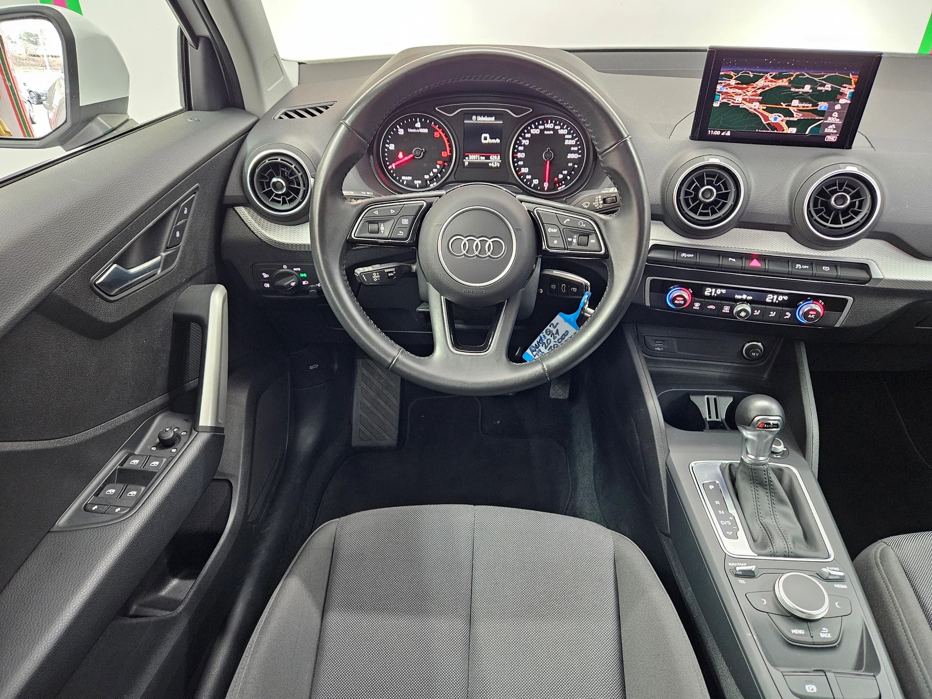 AUDI Q2 35 TDI quattro Sport S-tronic-image-7