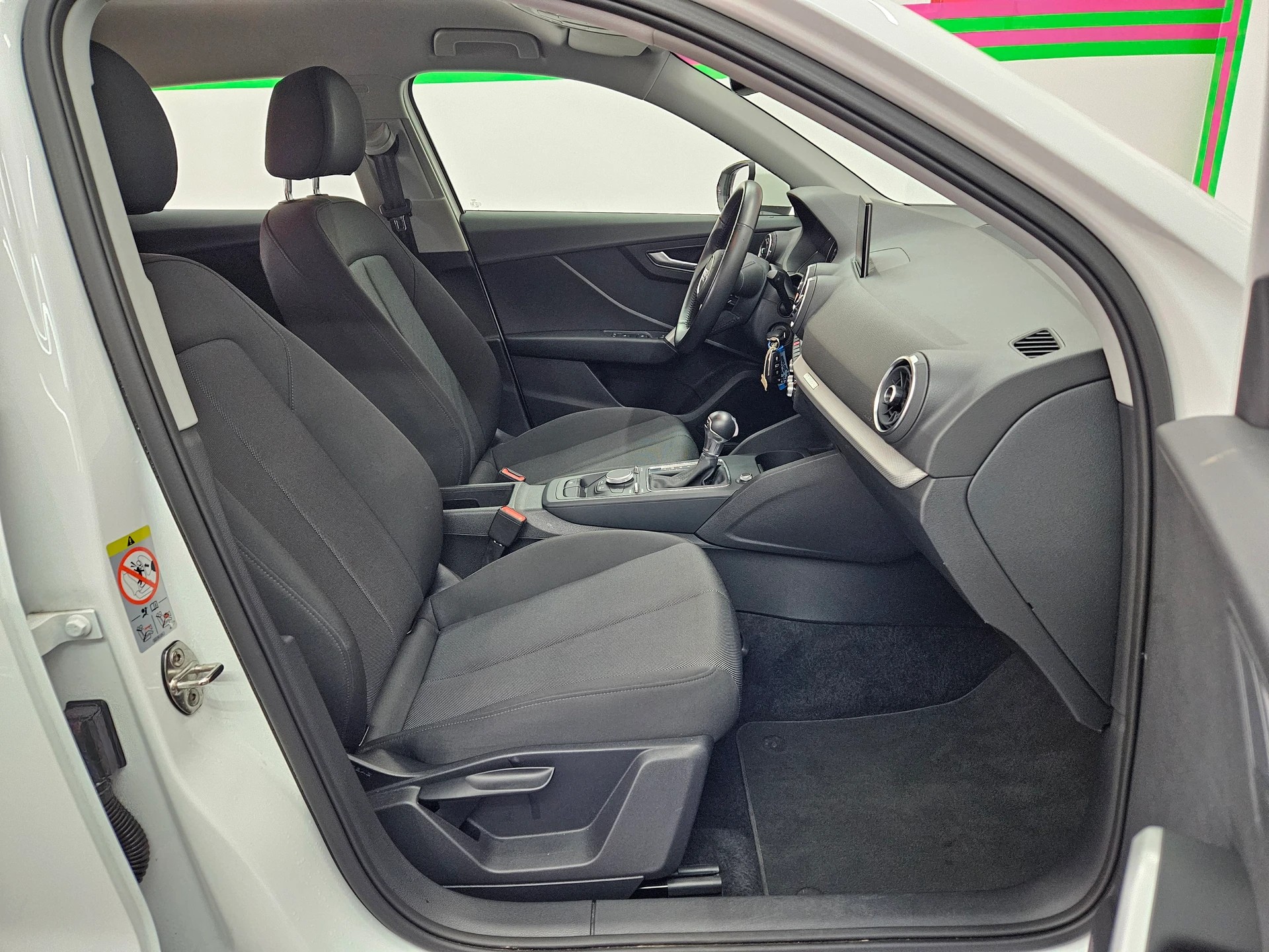 AUDI Q2 35 TDI quattro Sport S-tronic-image-9