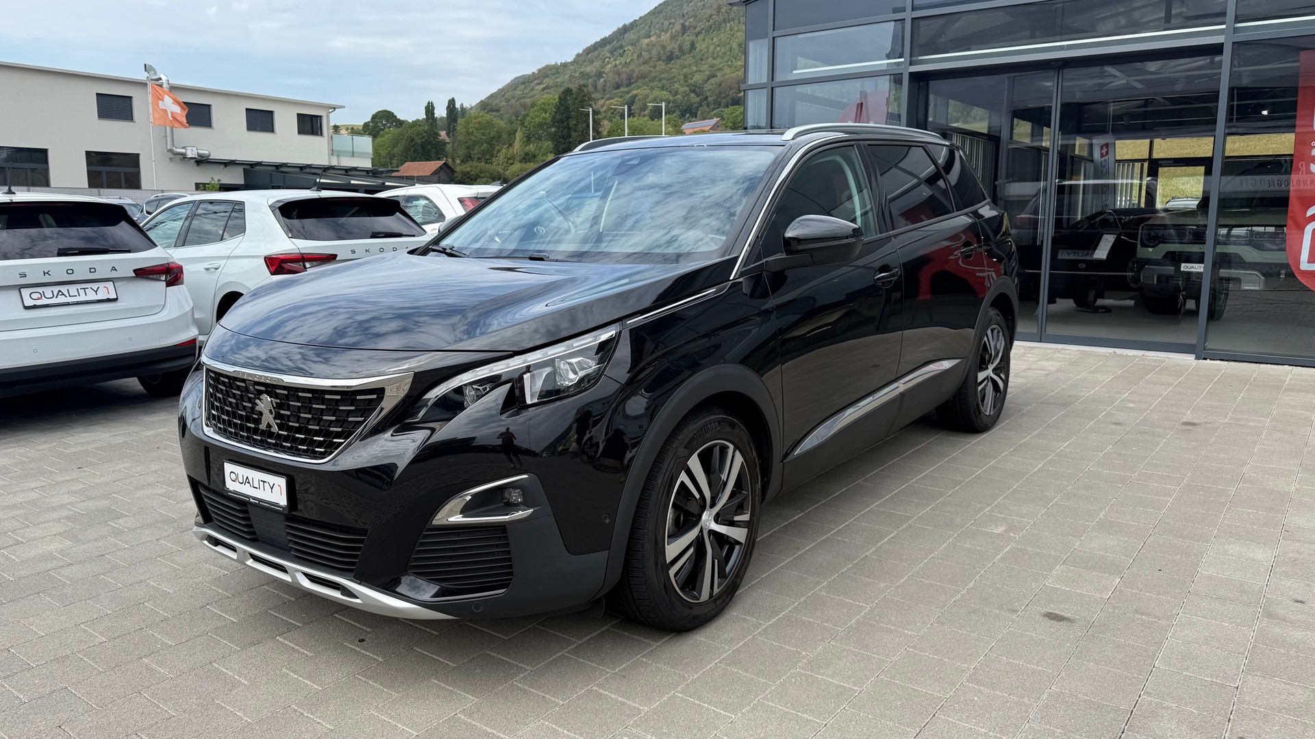 PEUGEOT 5008 1.5 BlueHDi Allure EAT-showroom-element-1