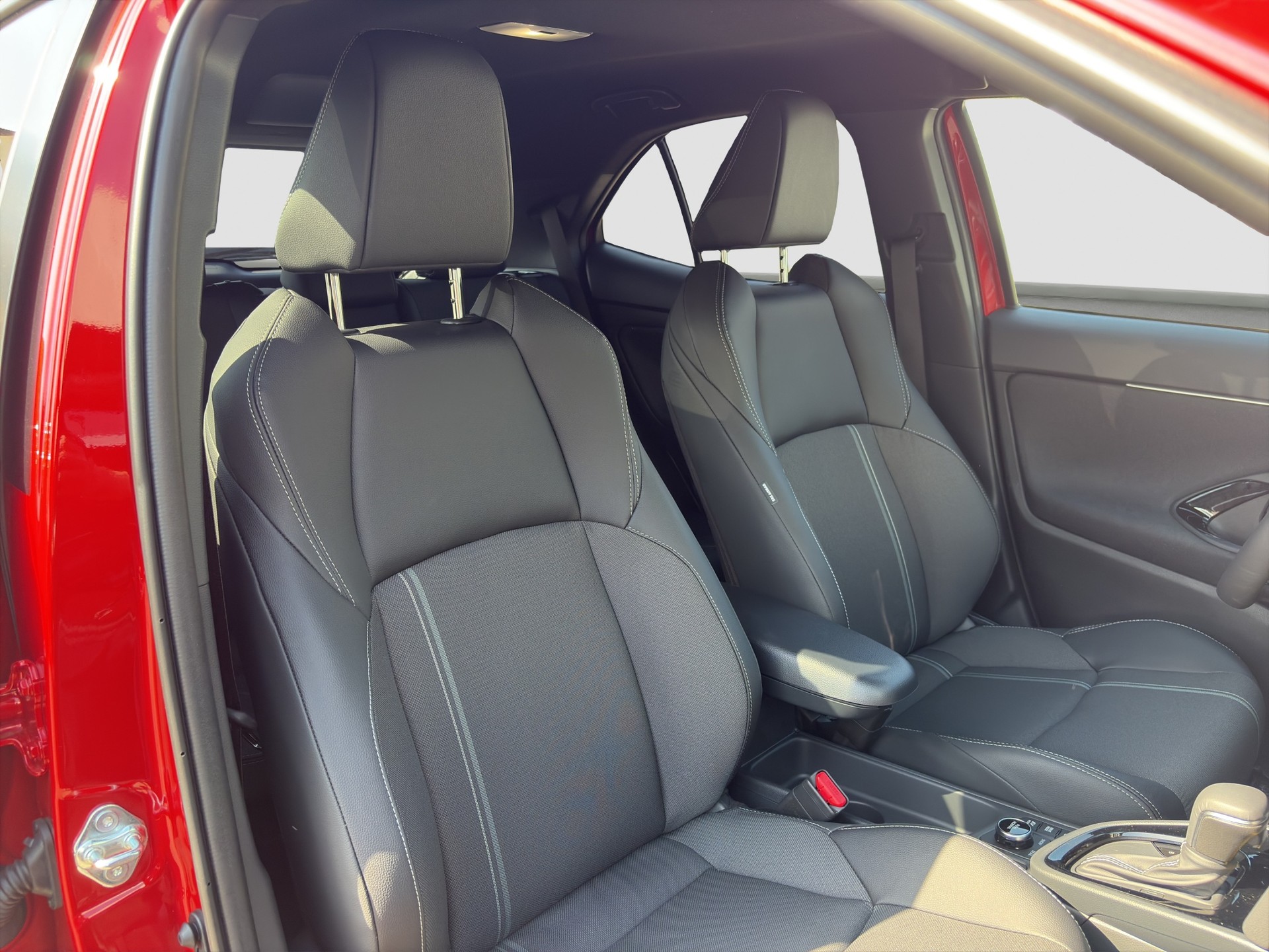 TOYOTA Yaris Cross 1.5 Executive AWDi e-CVT-image-15