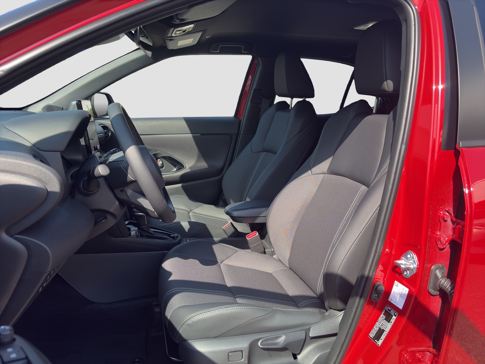 TOYOTA Yaris Cross 1.5 Executive AWDi e-CVT-image-7