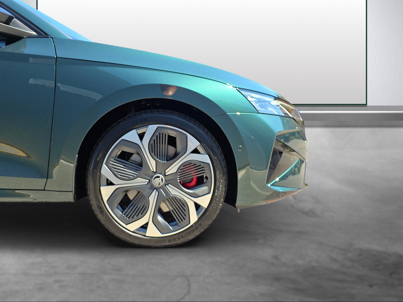 SKODA Octavia Combi 2.0 TSI DSG RS 30 Years Edition-image-14