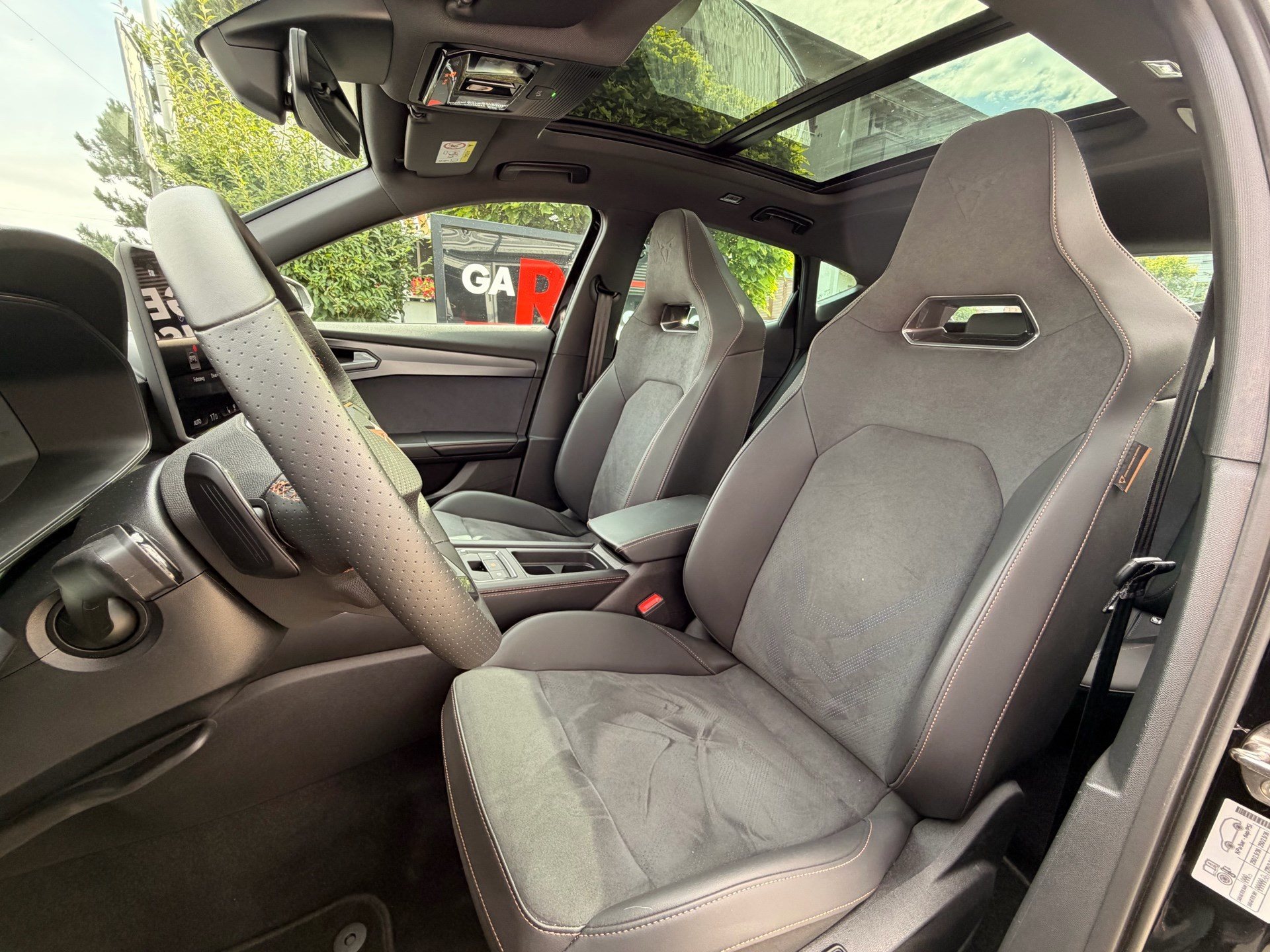 CUPRA Formentor VZ 2.0 TSI 333 PS 4Drive ***PANORAMADACH***-image-7