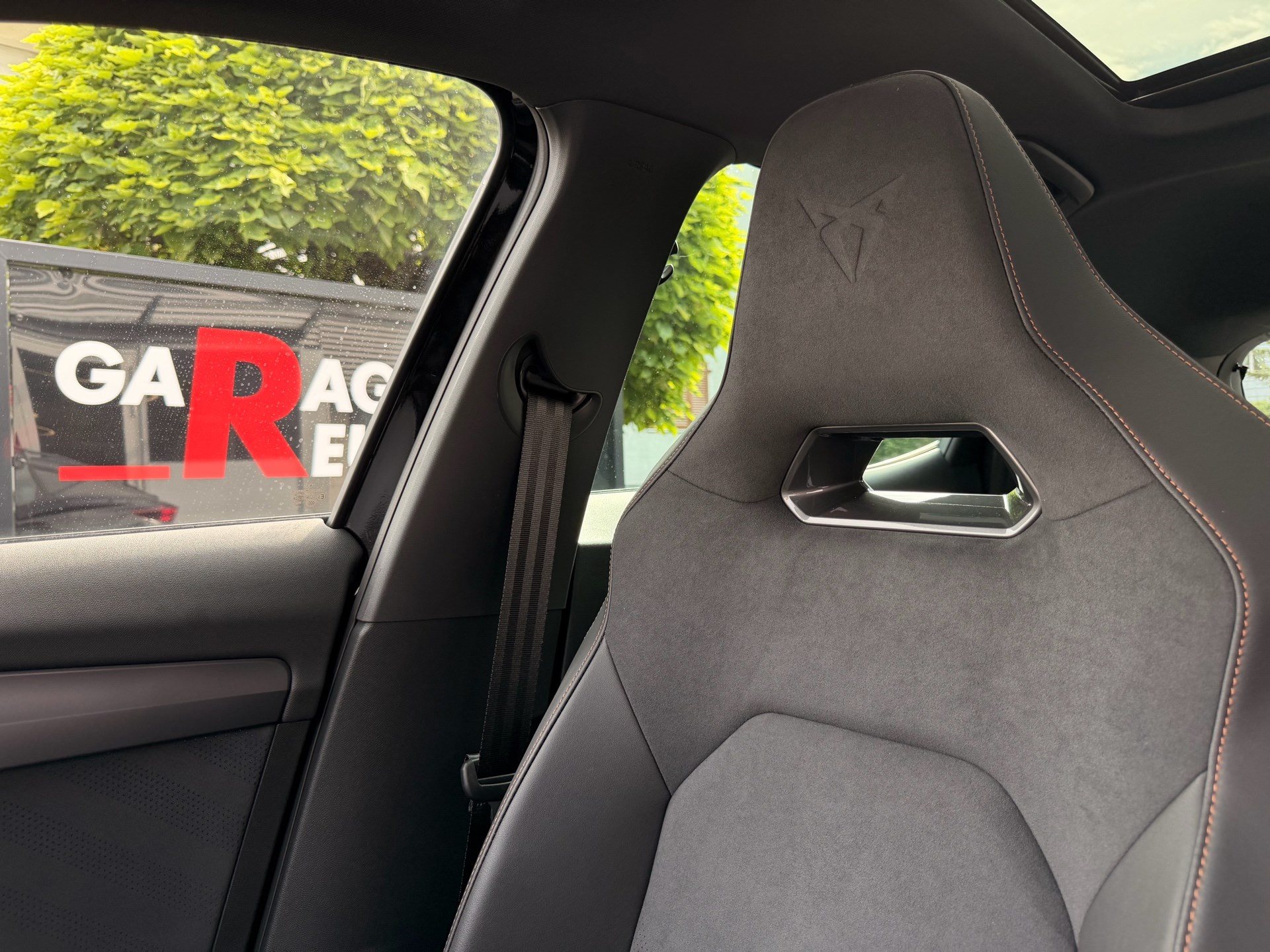 CUPRA Formentor VZ 2.0 TSI 333 PS 4Drive ***PANORAMADACH***-image-25