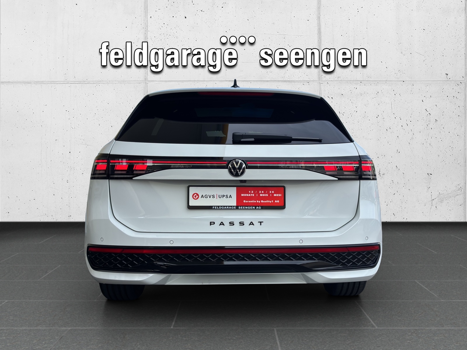 VW New Passat Variant 2.0 TDI R-Line 4 Motion DSG CH-Fahrzeug mit Werksgarantie bis 2028 mit AHK, Leder & Winterräder-image-5