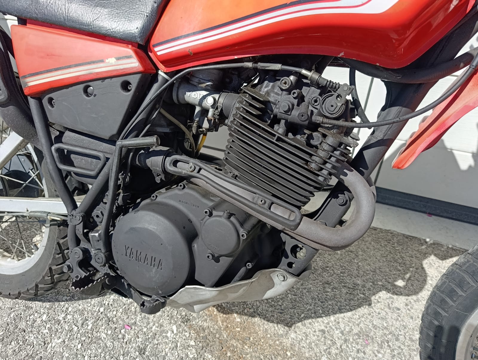 YAMAHA XT 550-image-4