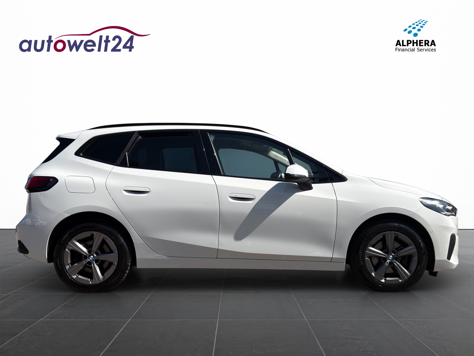 BMW 218d Active Tourer DKG-showroom-element-3