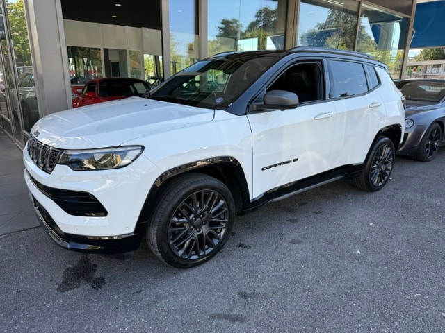 JEEP Compass 4x2 1.3 Turbo Night Eagle DKG-image-5