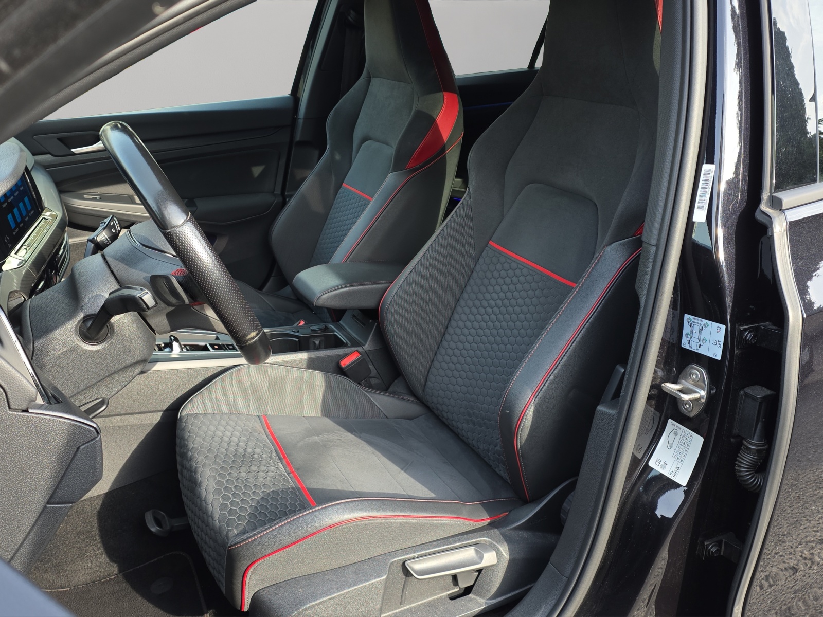 VW Golf 2.0 TSI GTI Clubsport 45 DSG-image-7