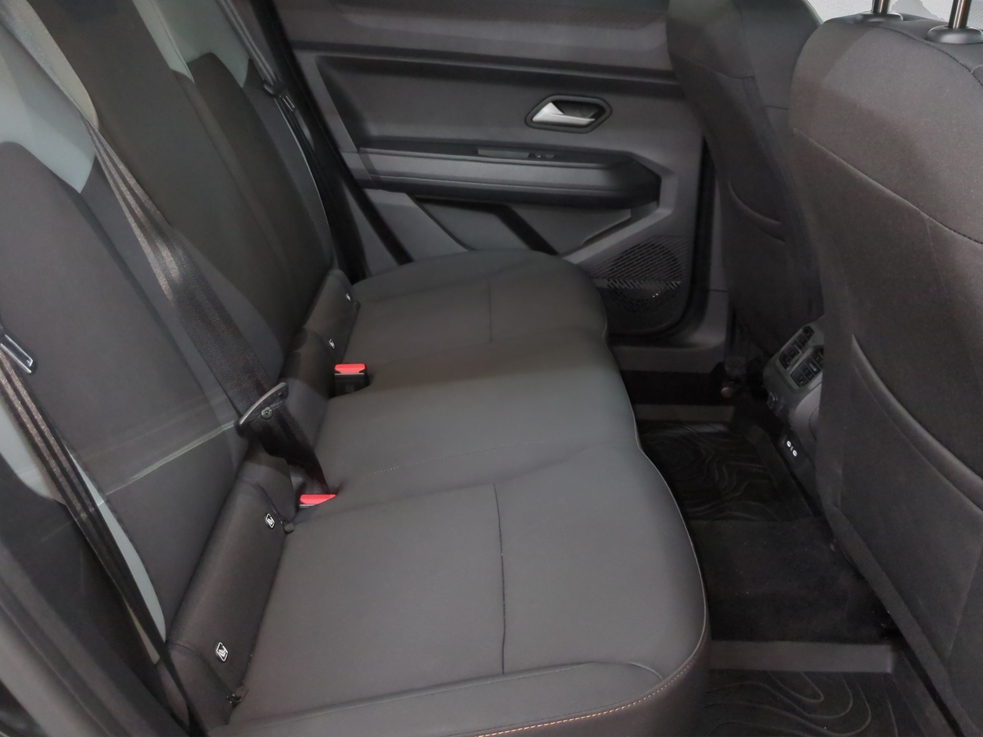 DACIA Bigster HEV 155 Extreme-image-13