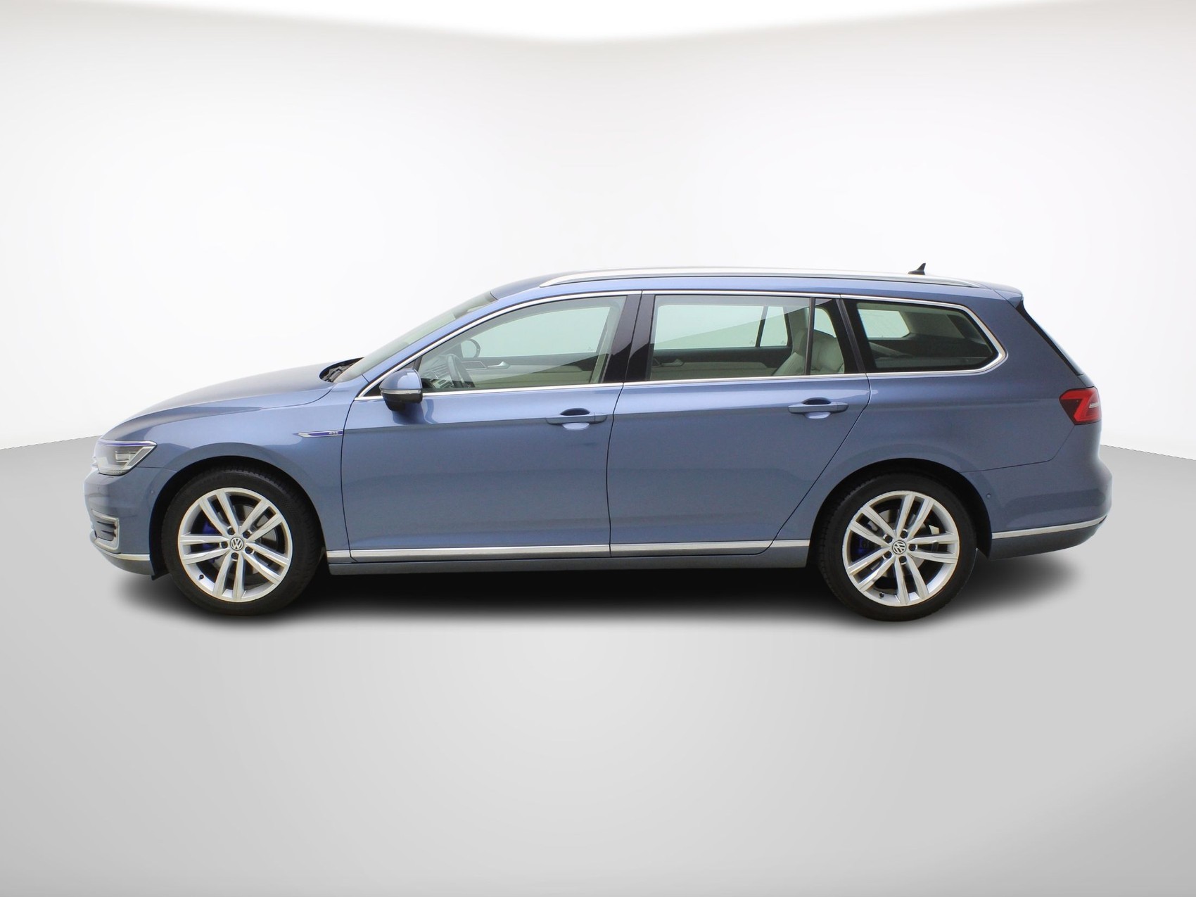 VW Passat Variant 1.4 TSI DSG Plug-In-Hybrid GTE-showroom-element-2