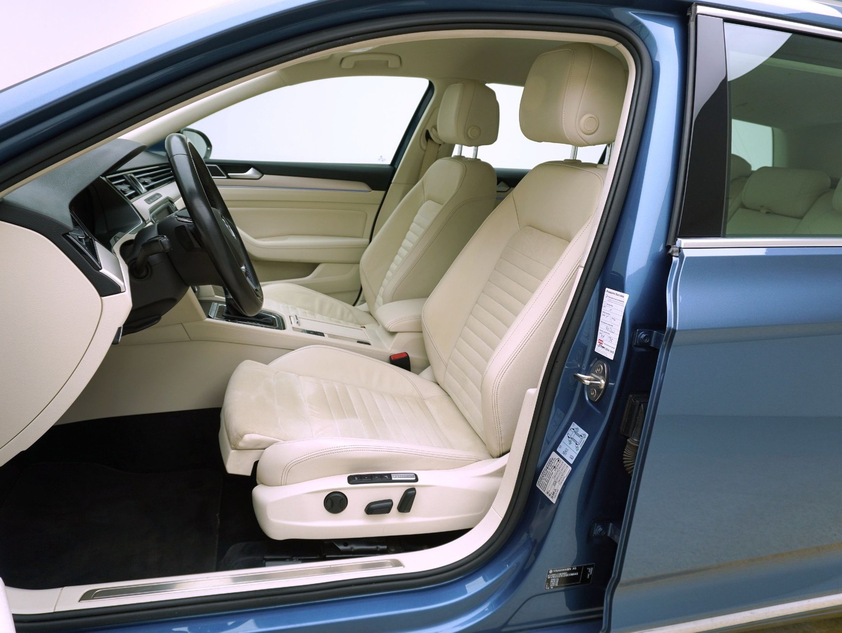 VW Passat Variant 1.4 TSI DSG Plug-In-Hybrid GTE-image-8