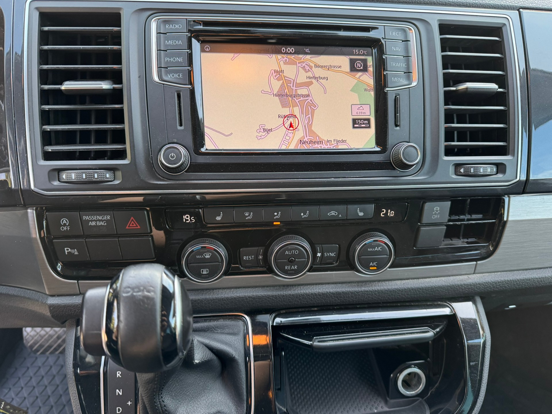VW T6 Multivan 2.0 Bi-TDI Highline 4Motion DSG-image-12
