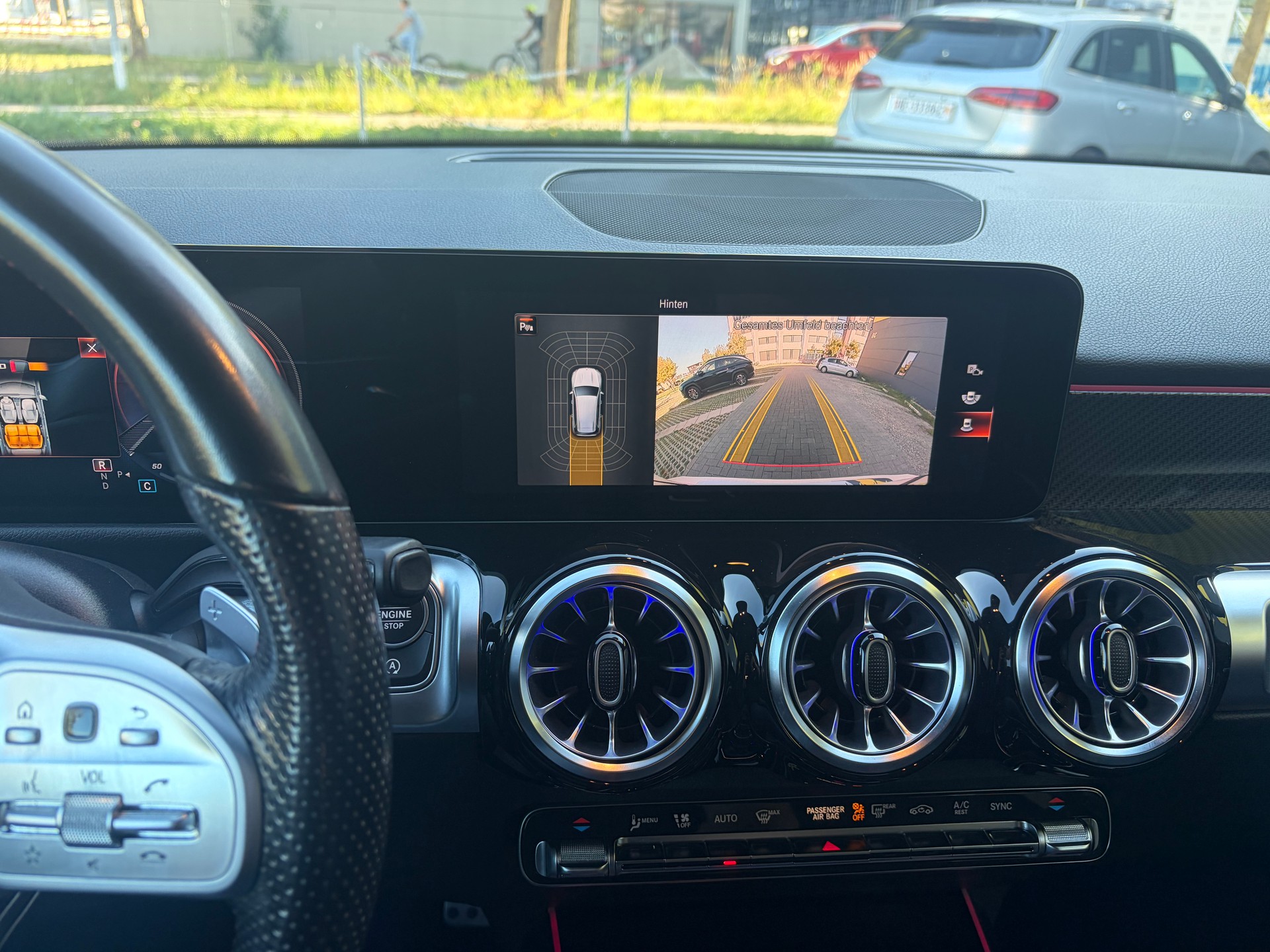 MERCEDES-BENZ GLB 220 d AMG Line 8G-Tronic-image-14