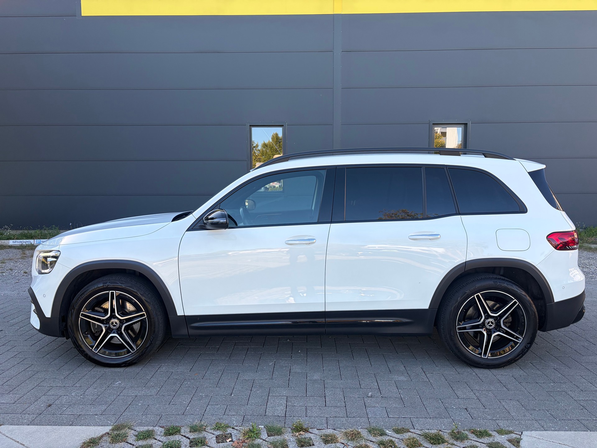 MERCEDES-BENZ GLB 220 d AMG Line 8G-Tronic-image-7