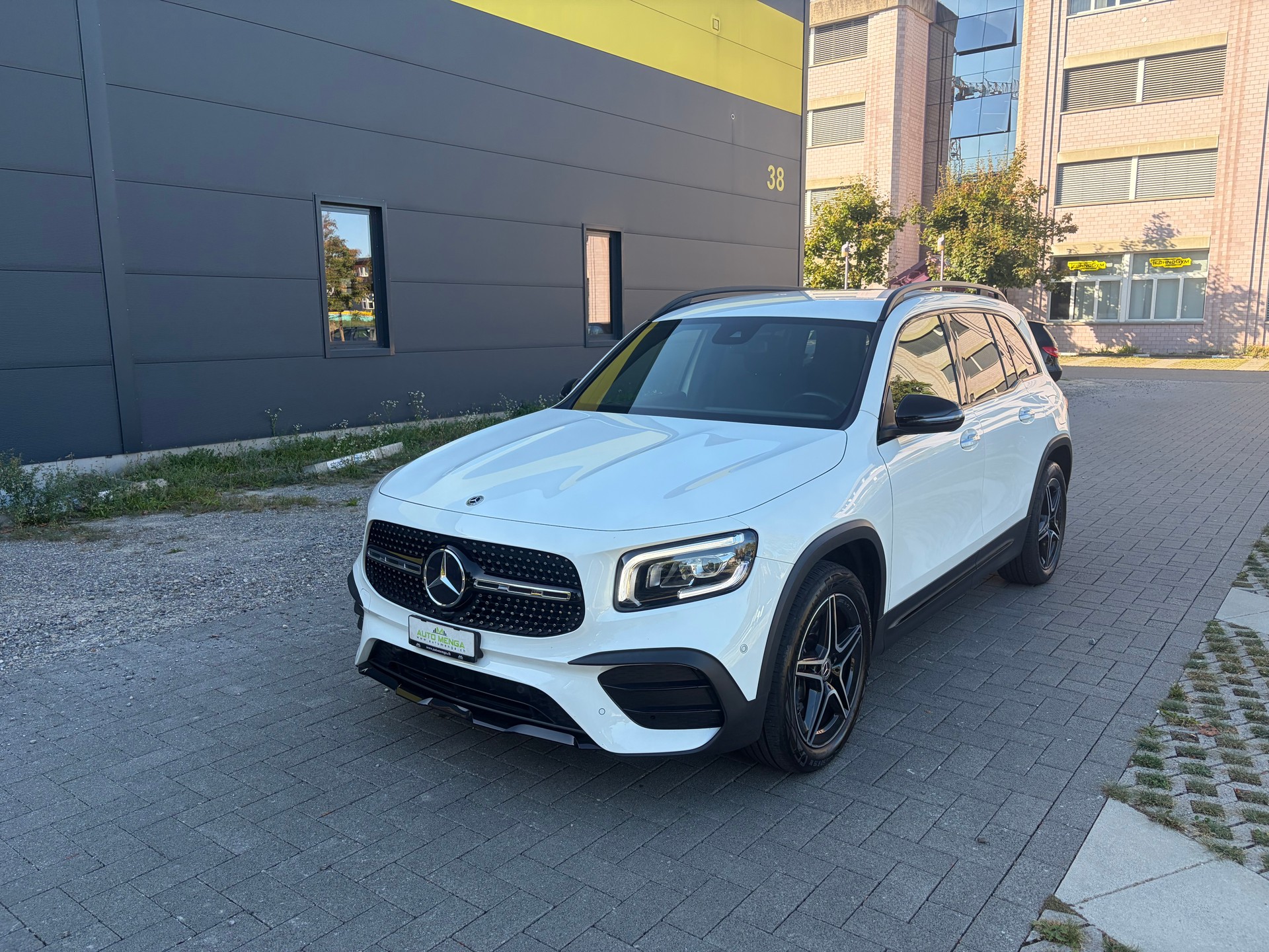 MERCEDES-BENZ GLB 220 d AMG Line 8G-Tronic