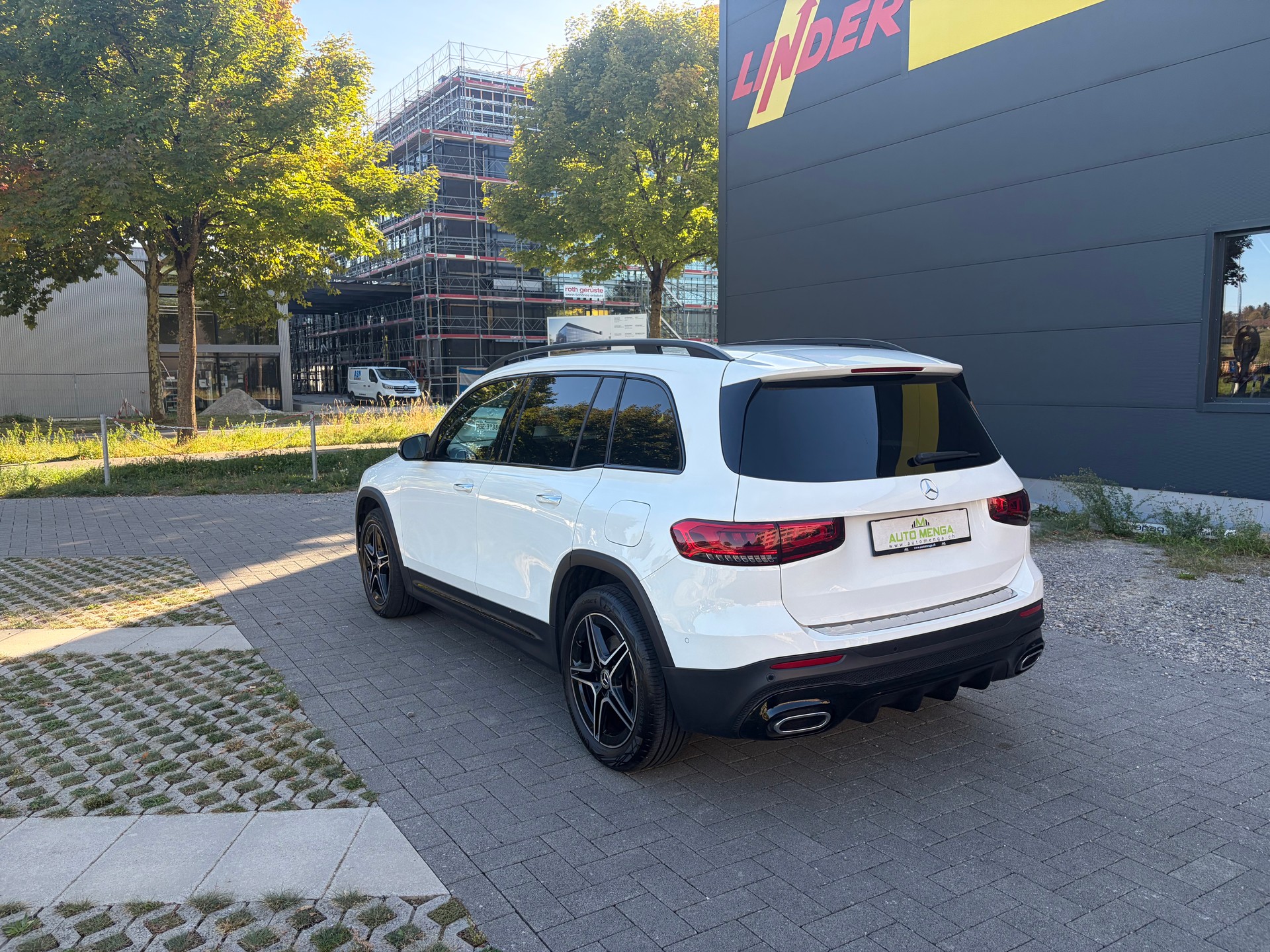 MERCEDES-BENZ GLB 220 d AMG Line 8G-Tronic-image-6