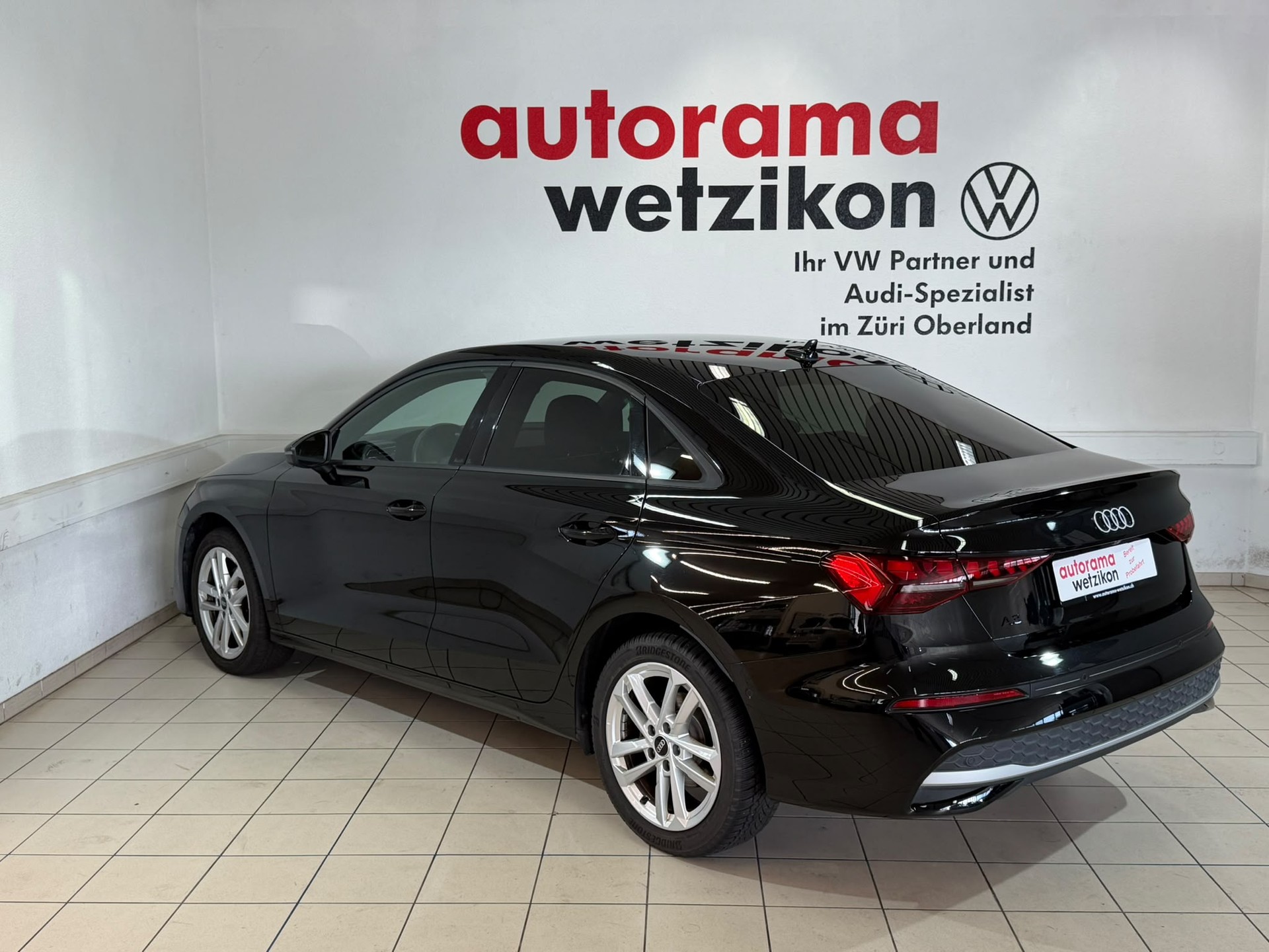 AUDI A3 Limousine TFSI 110 kW advanced S tronic-showroom-element-2