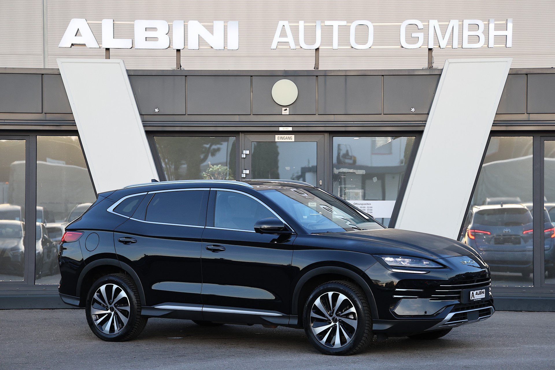BYD Seal U DM-i Design AWD *CH-FAHRZEUG* *SOFORT VERFÜGBAR*-showroom-element-1