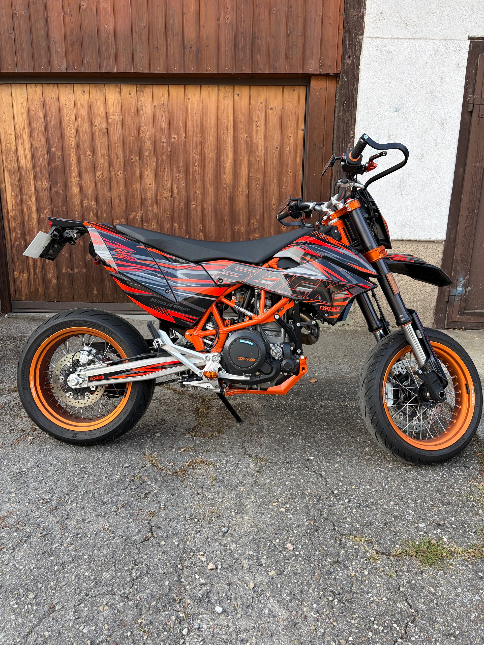 KTM 690 SMC R-image-2