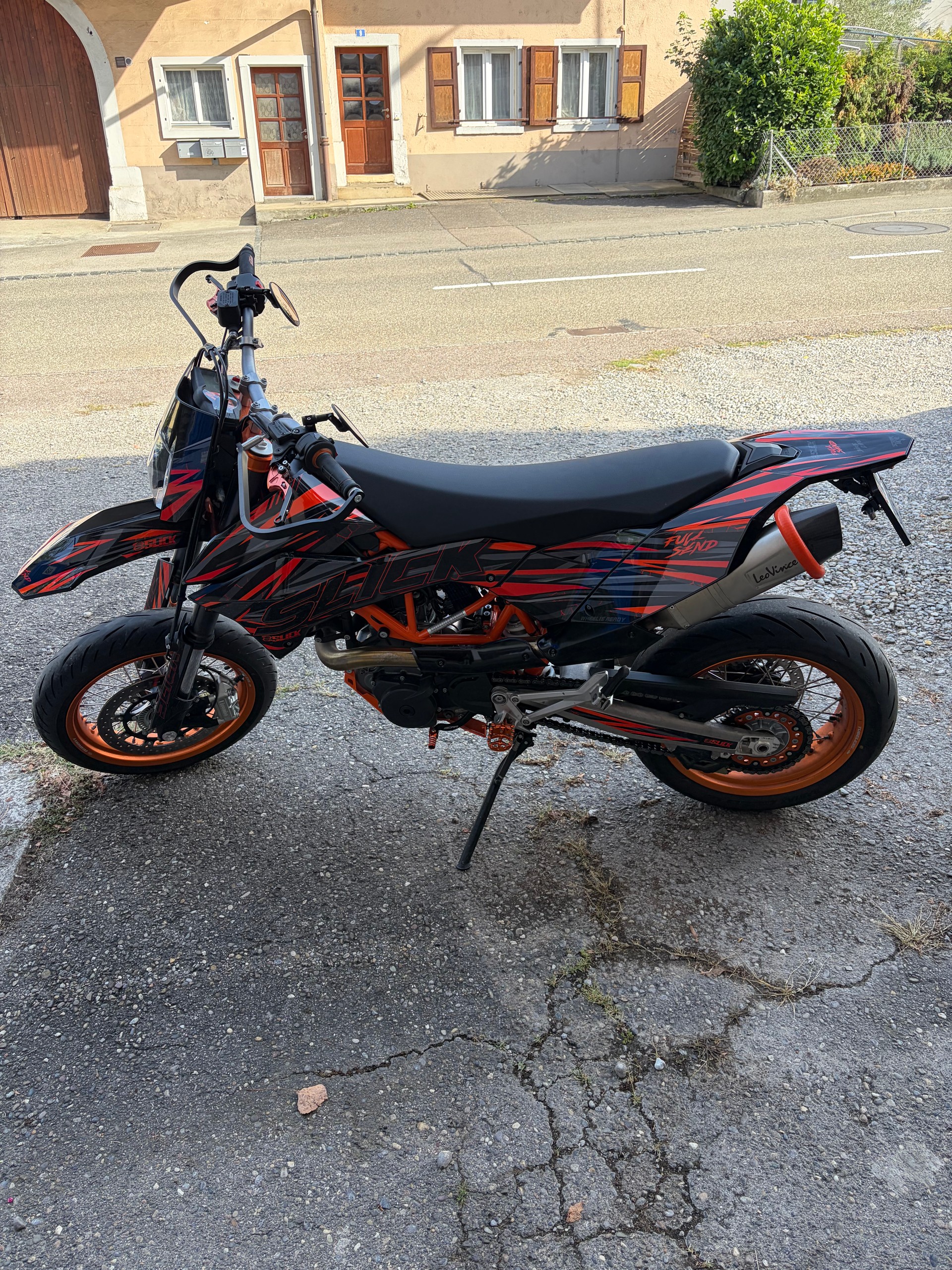 KTM 690 SMC R-image-3