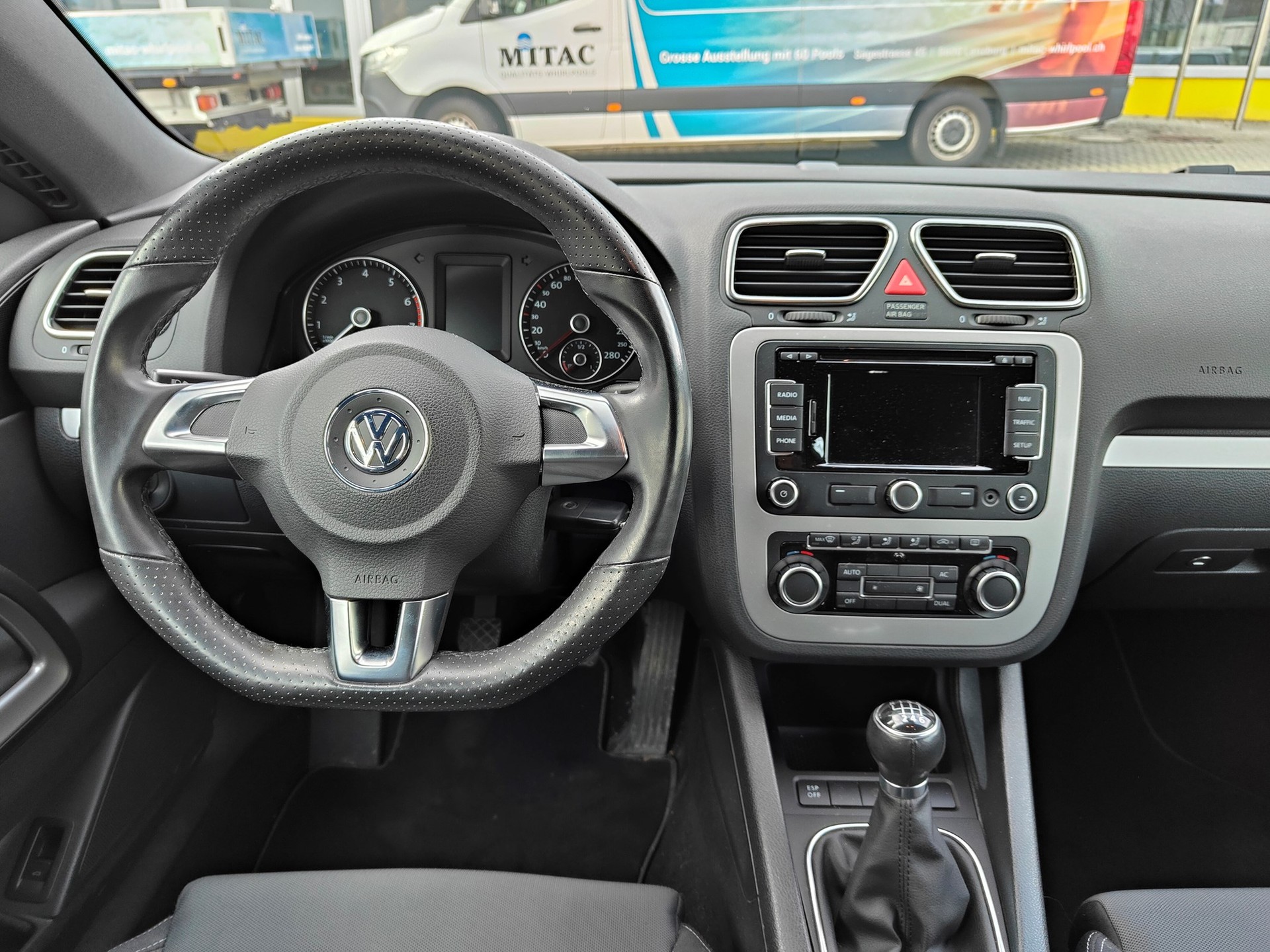 VW Scirocco 2.0 TSI-image-6