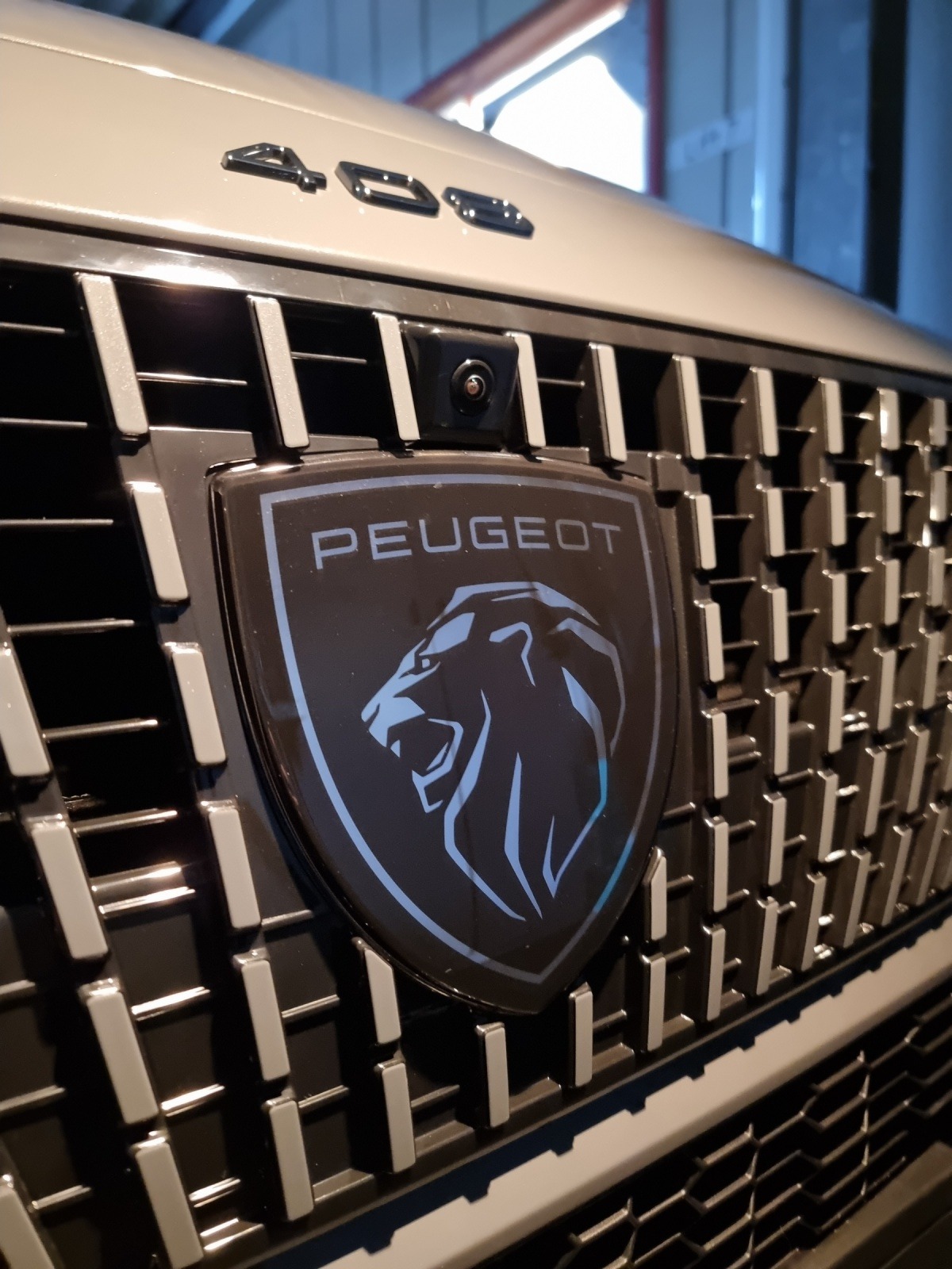PEUGEOT 408 1.2 PT GT EAT8-image-16