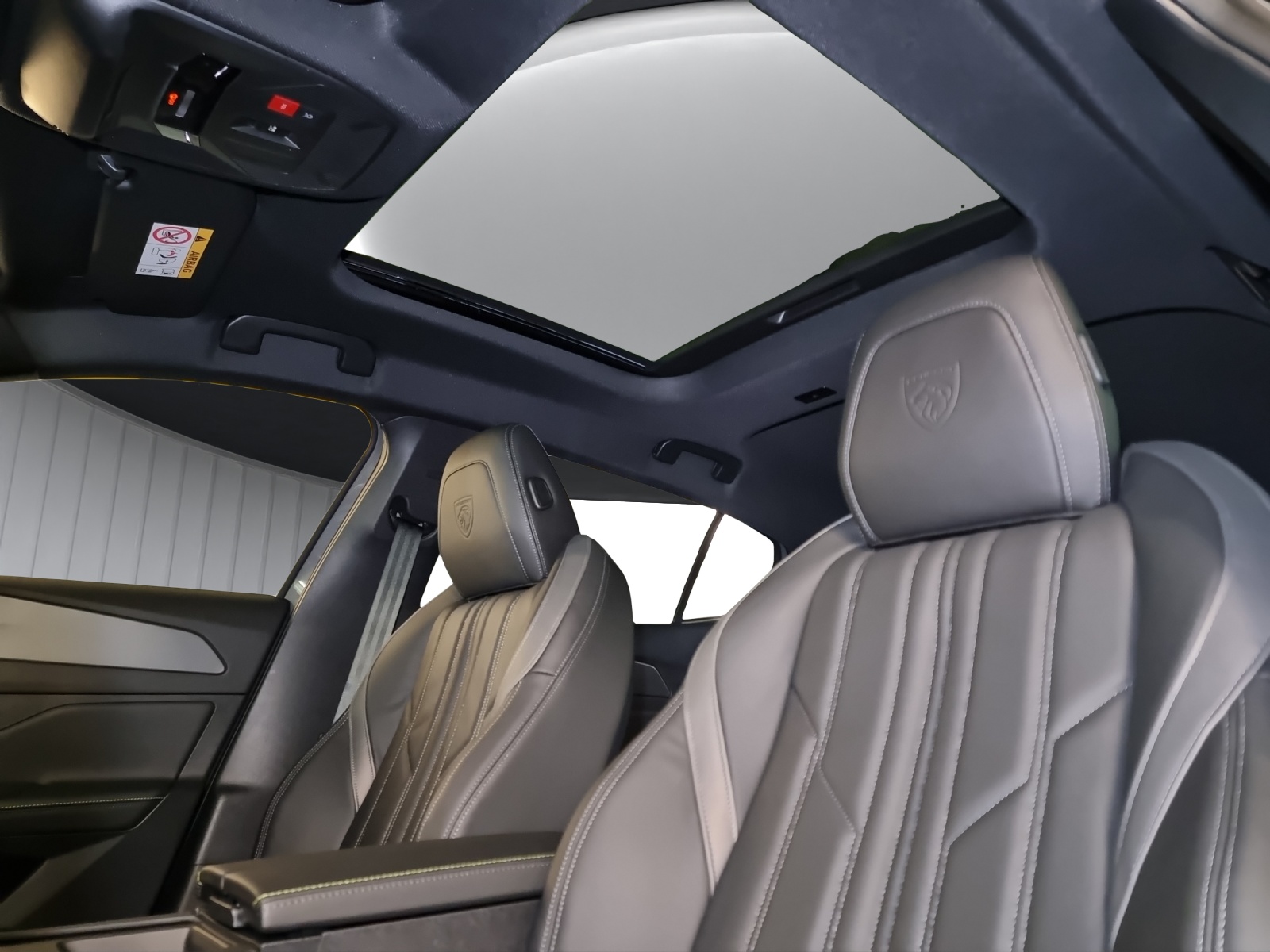 PEUGEOT 408 1.2 PT GT EAT8-image-14