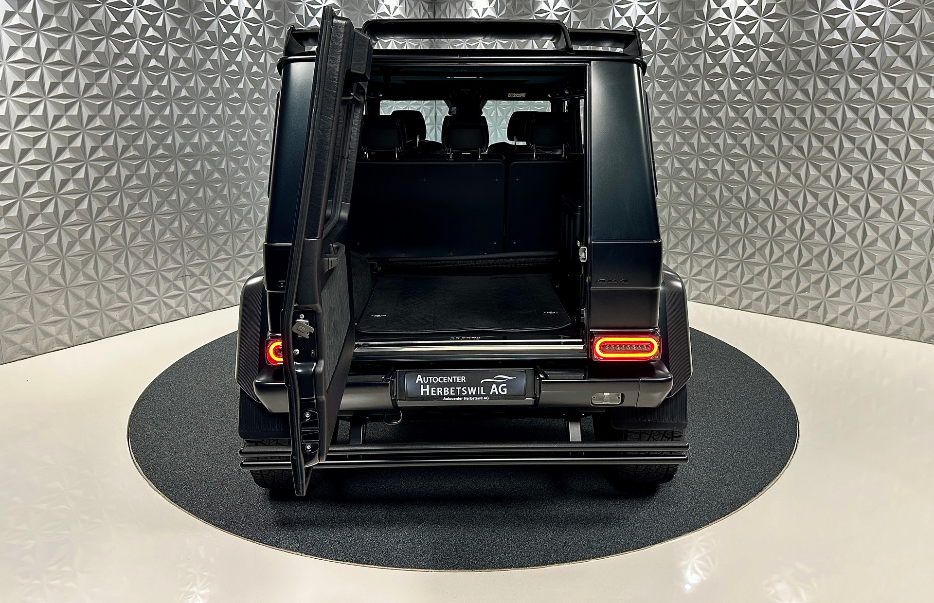 MERCEDES-BENZ G 500 4x4² BRABUS 7G-Tronic-image-16