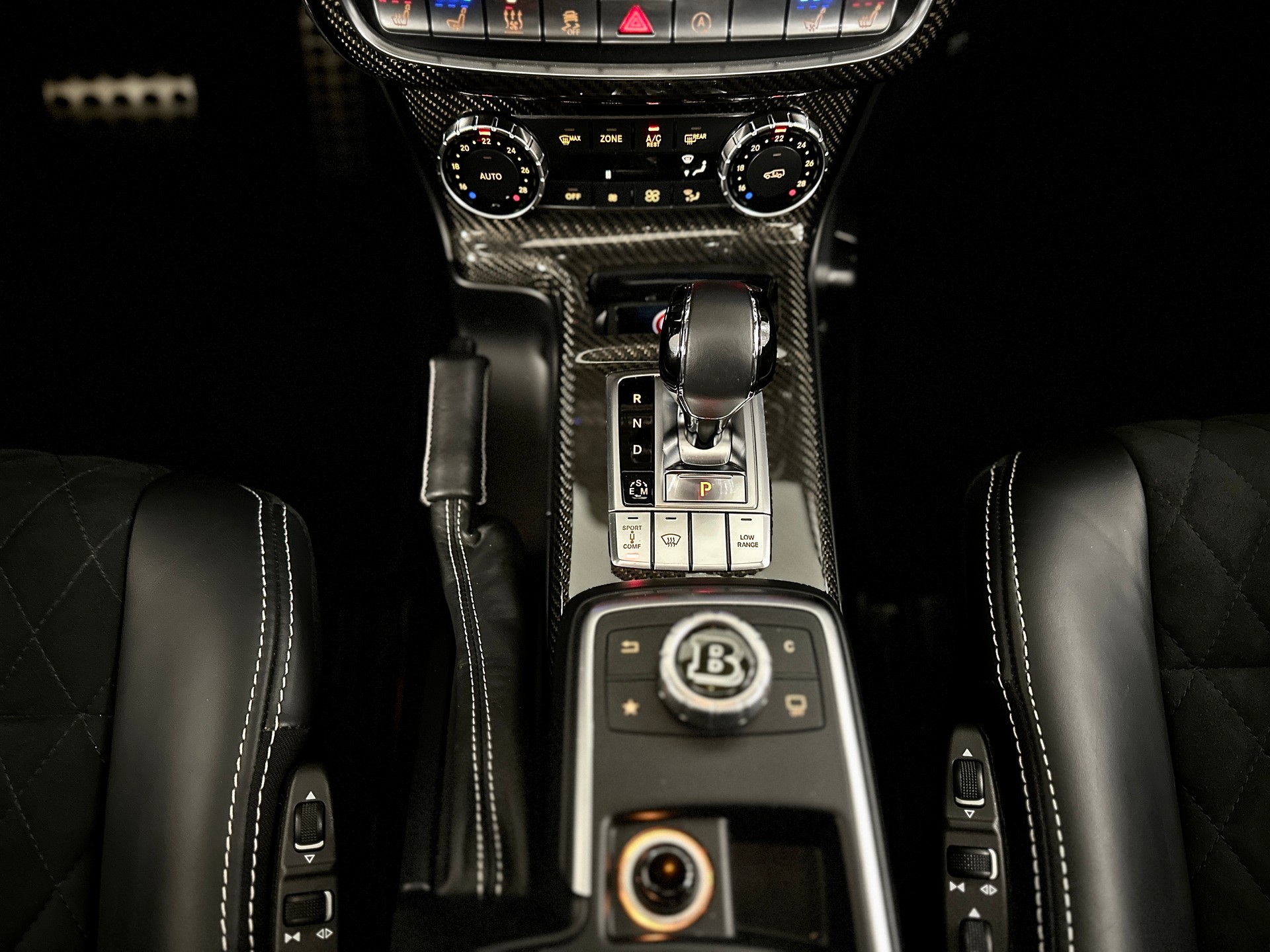 MERCEDES-BENZ G 500 4x4² BRABUS 7G-Tronic-image-28