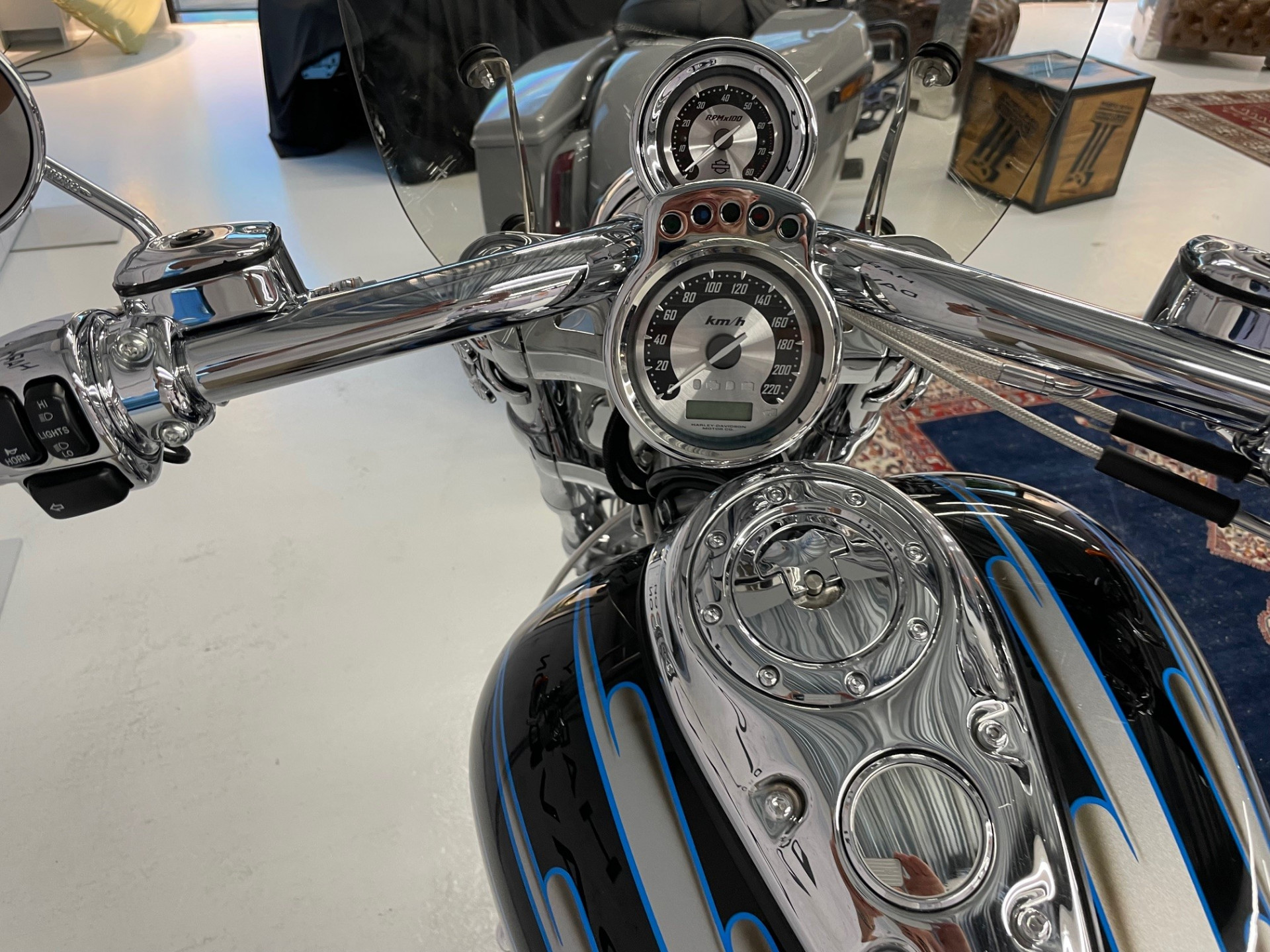 HARLEY-DAVIDSON FXDSE 1802 Screamin Eagle Dyna Super Glide-image-4