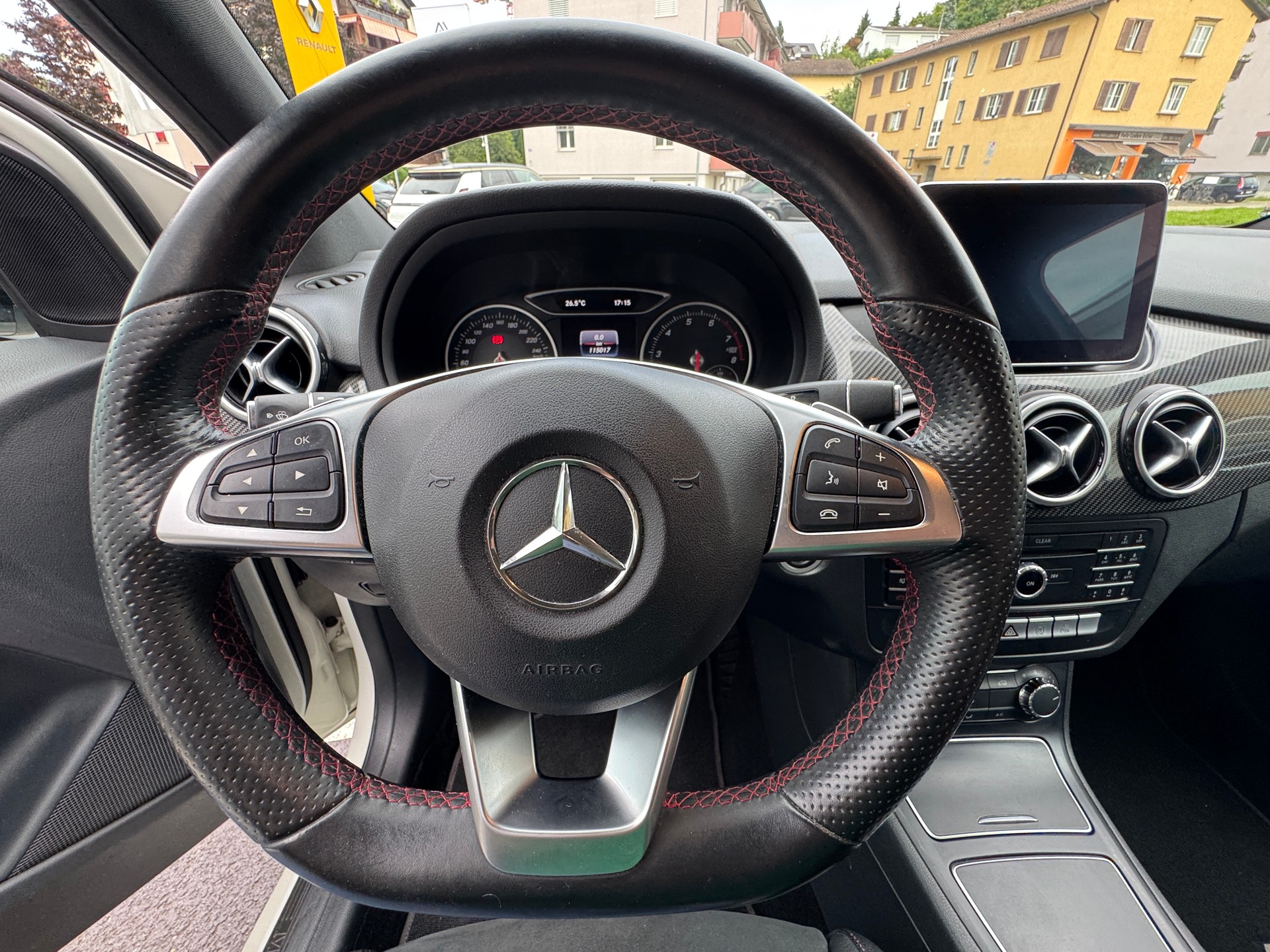 MERCEDES-BENZ B 250 AMG Line 7G-DCT-image-28