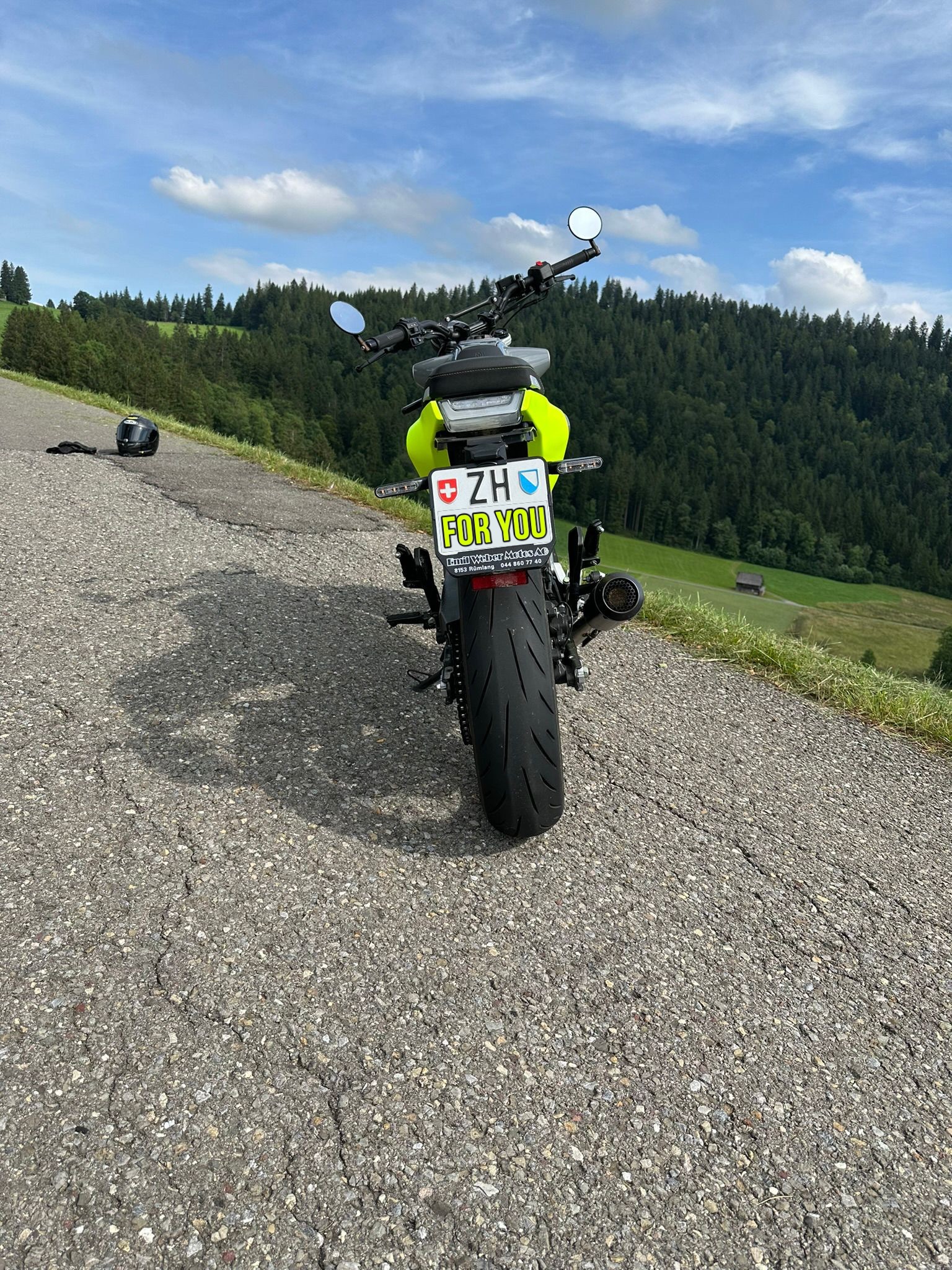 HUSQVARNA Svartpilen 125 Edition yellow grey-image-6