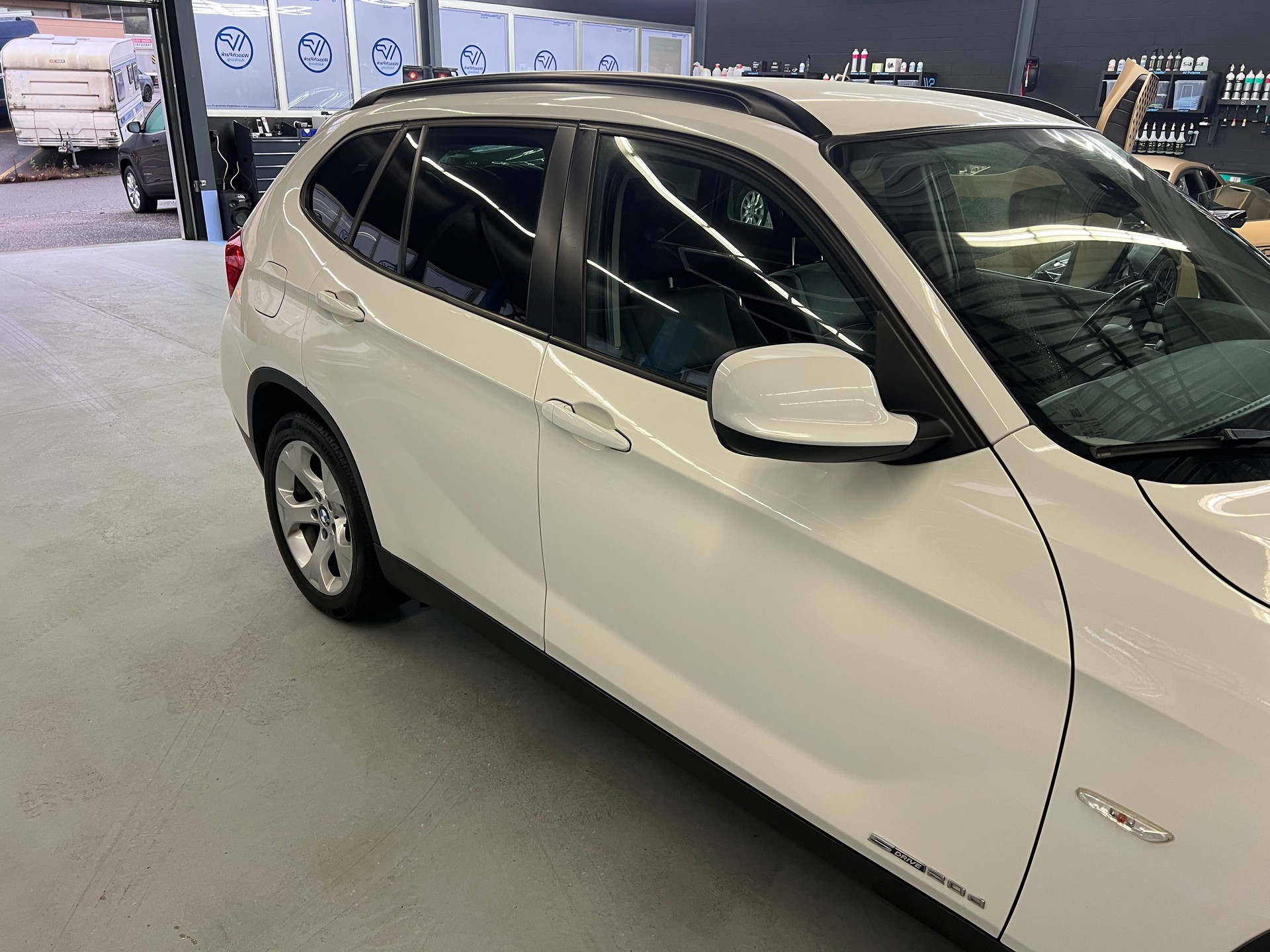 BMW X1 sDrive 20d mit Garantieoptionen-image-12
