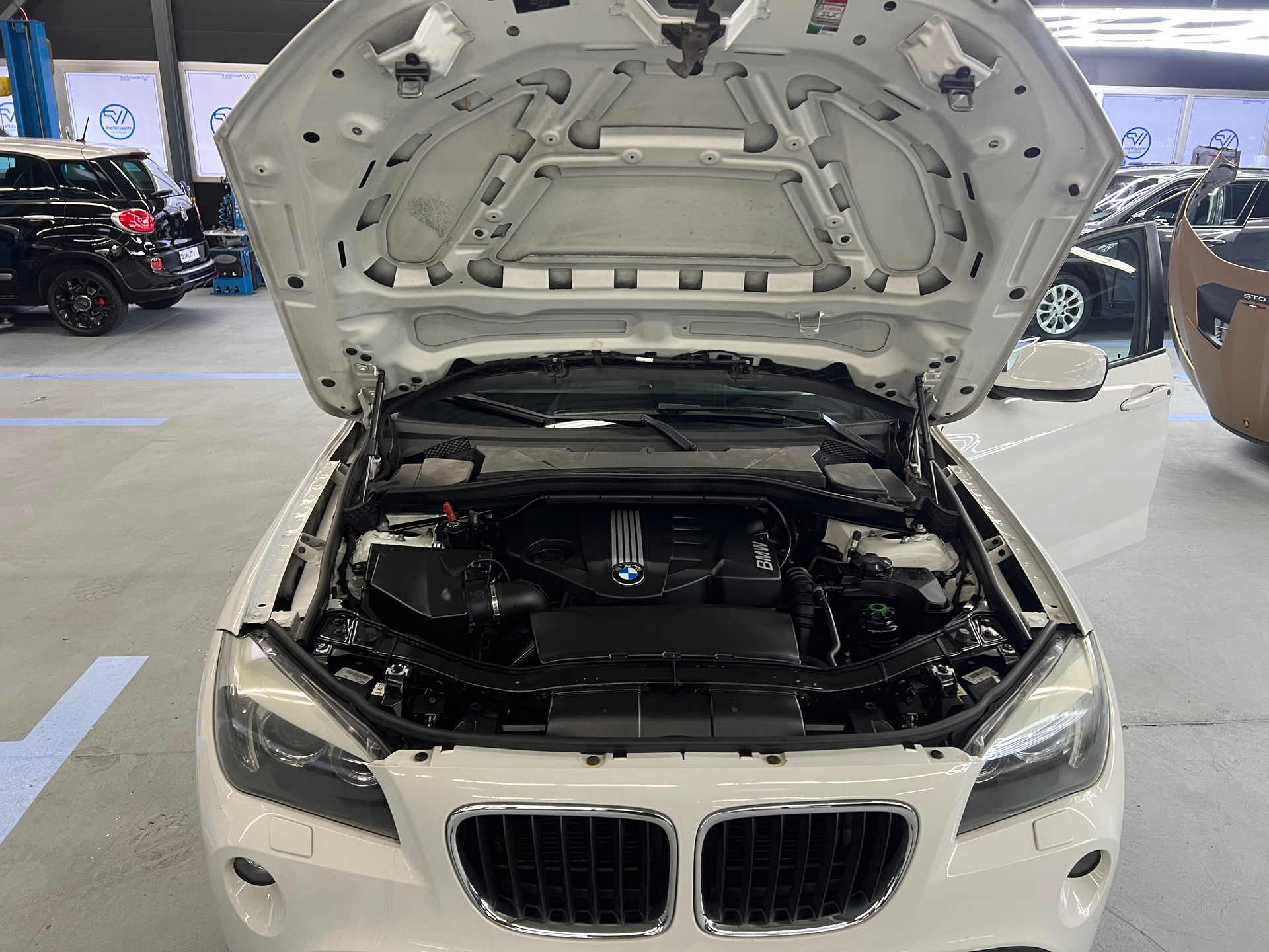 BMW X1 sDrive 20d mit Garantieoptionen-image-4