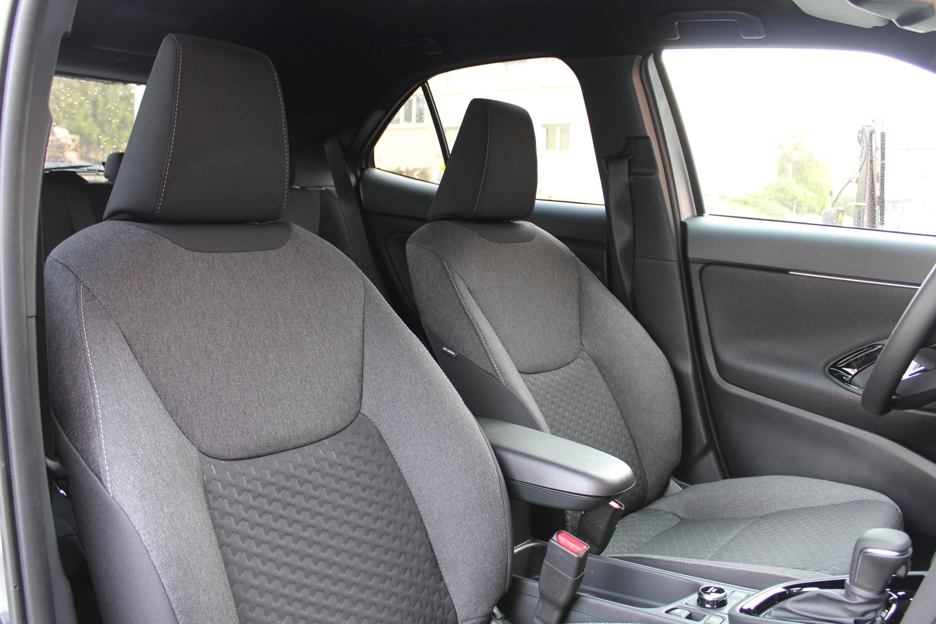 TOYOTA Yaris Cross 1.5 Trend AWDi e-CVT 4x4 - "Leasing 2,9% * Garantie 15 ans * Caméra * Tempomat Adapt."-image-17